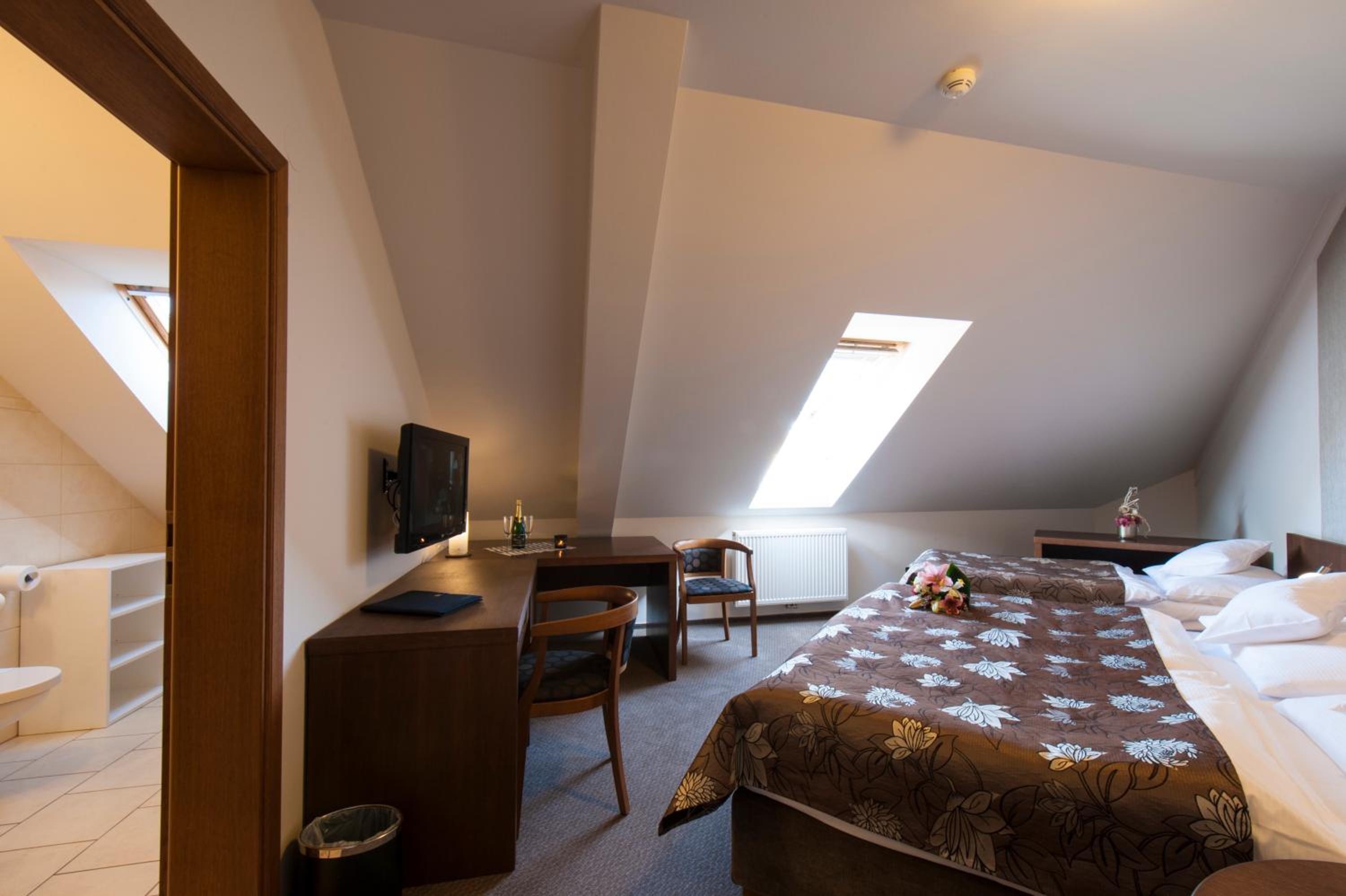 Triple Room - Photo 16