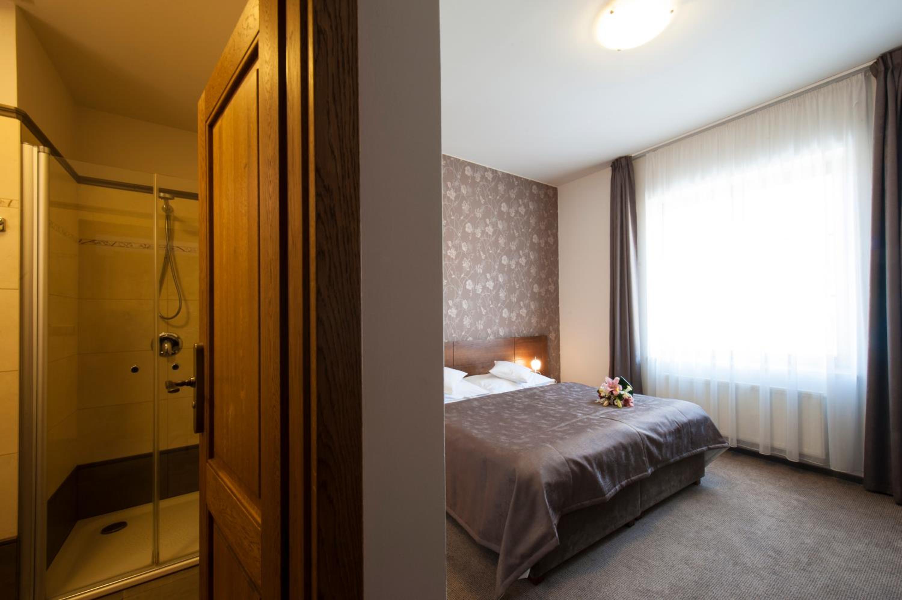 Double Room - Photo 1