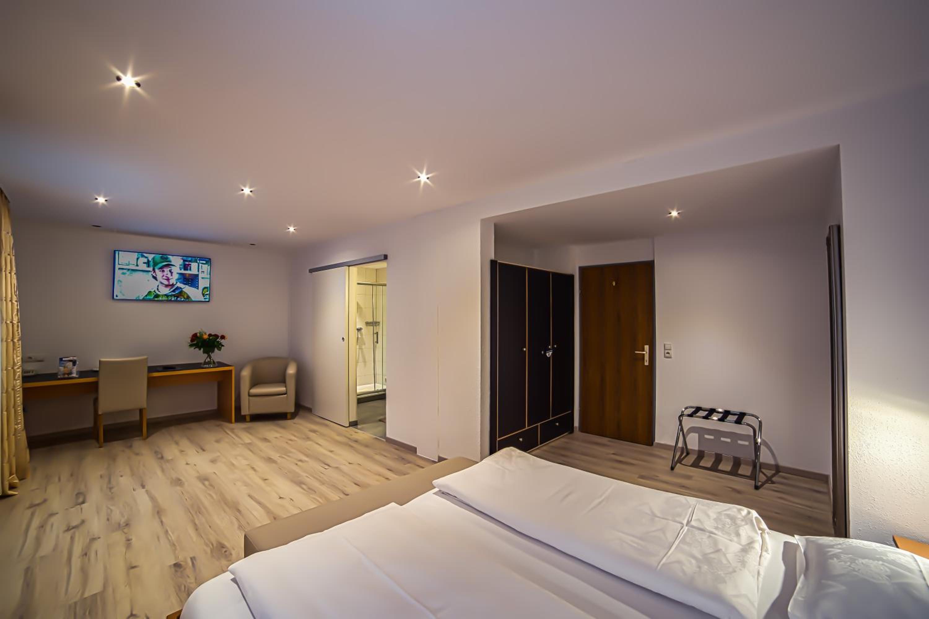 Deluxe Double Room photo 2