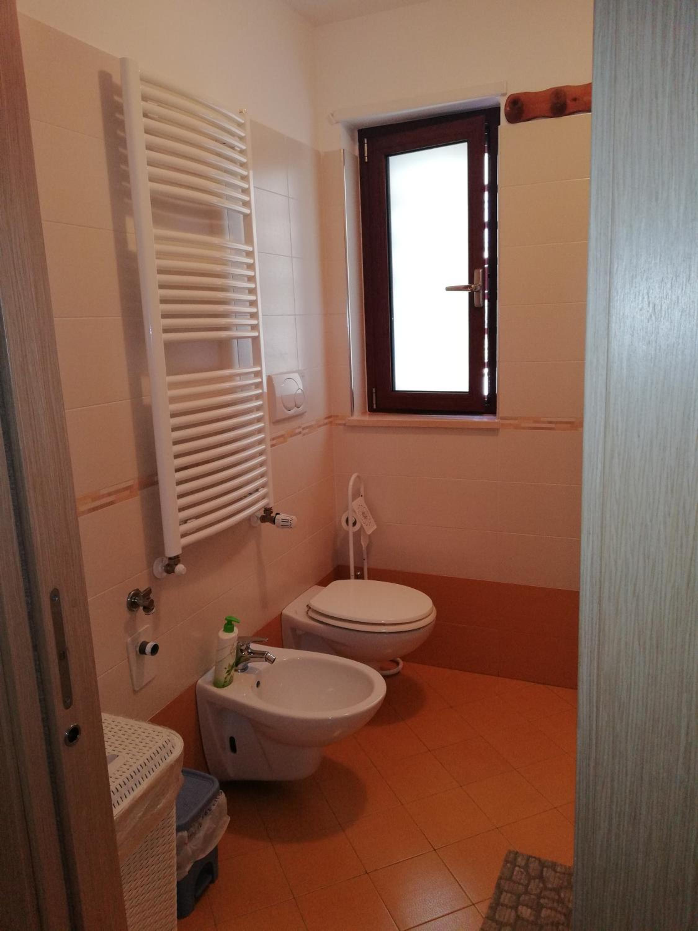 Two-Bedroom House - Photo 5
