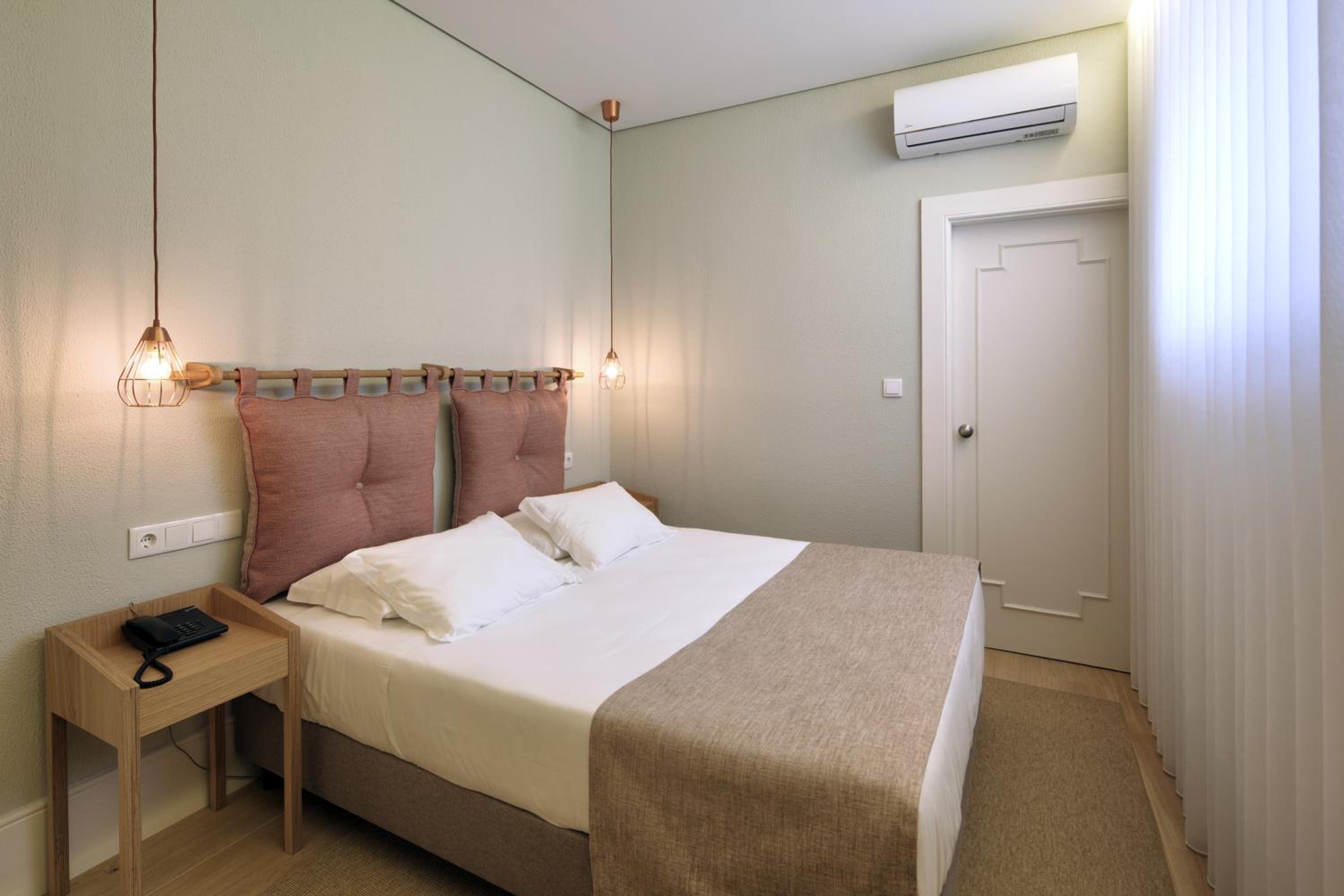 Comfort Double Room (Semi Basement)