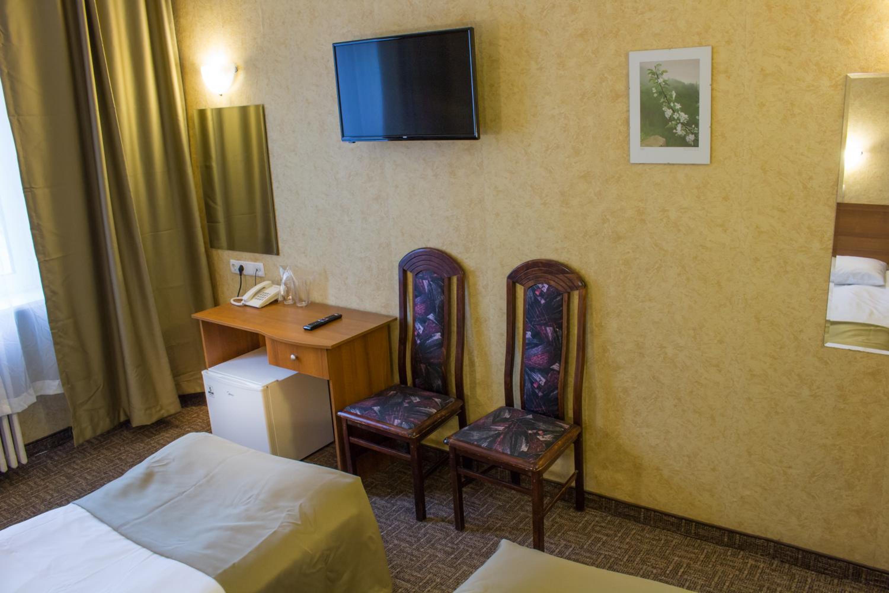 Double or Twin Room - Photo 18