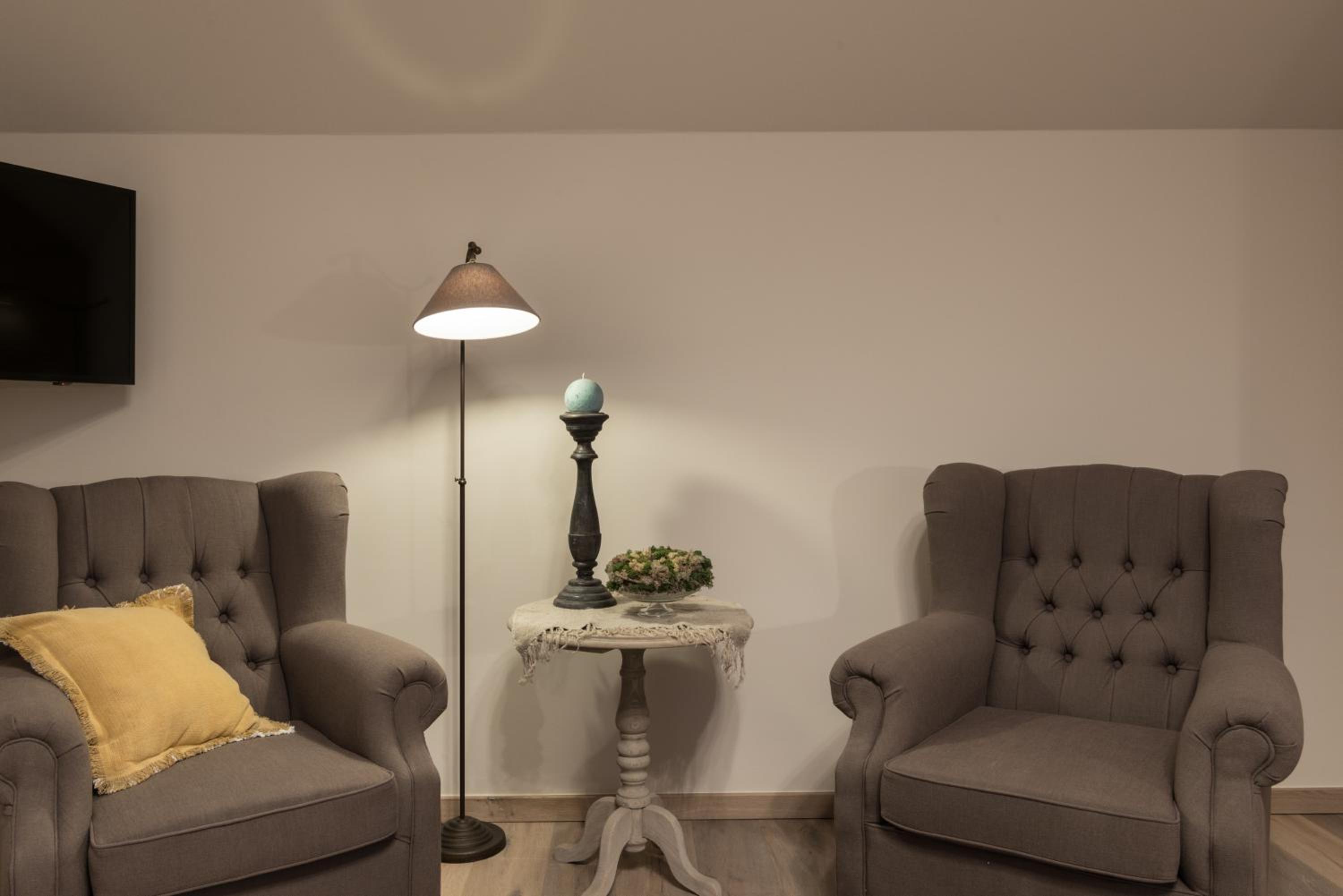 Large Double or Twin Room photo 2