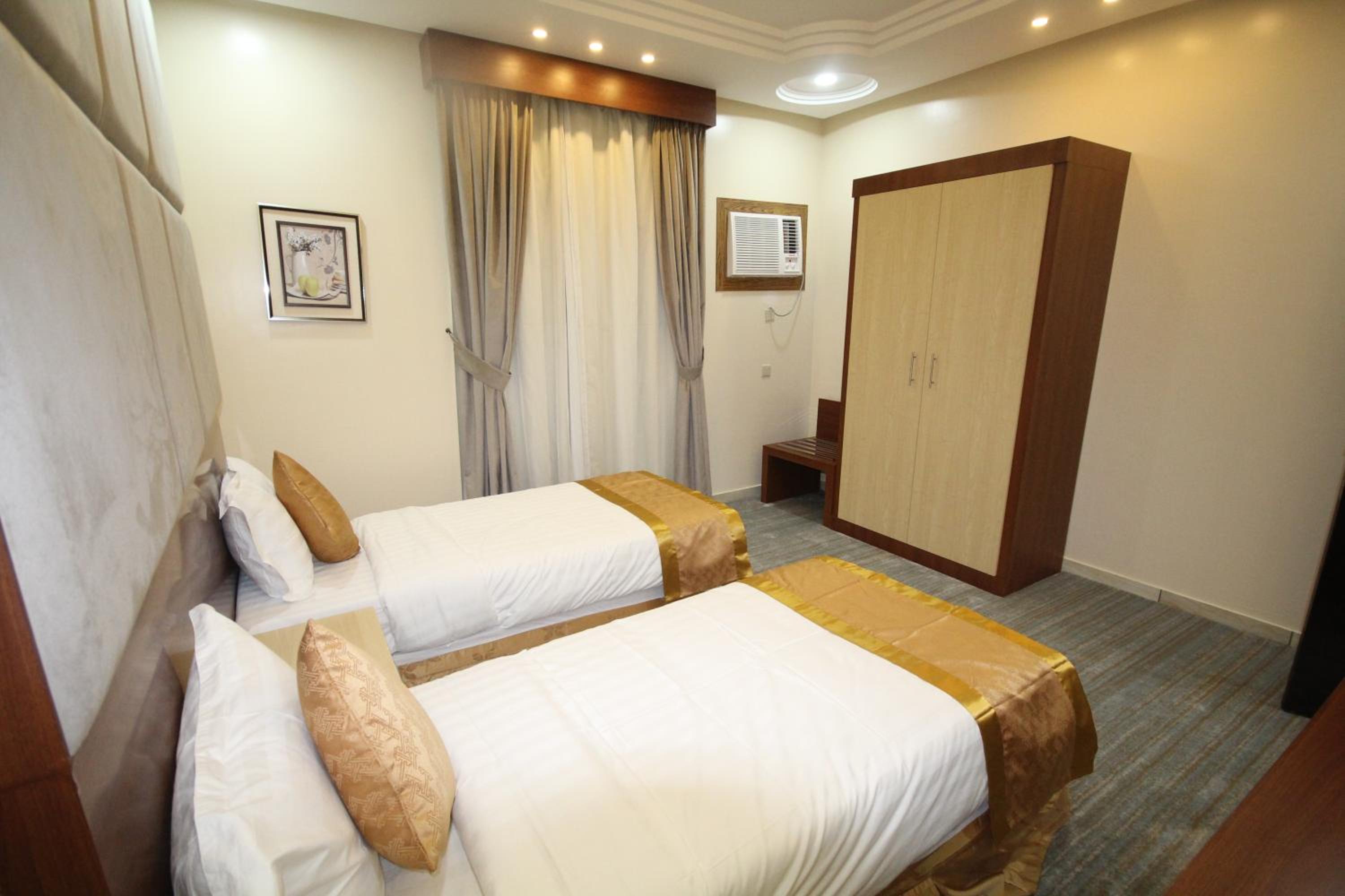 Deluxe Suite photo 3