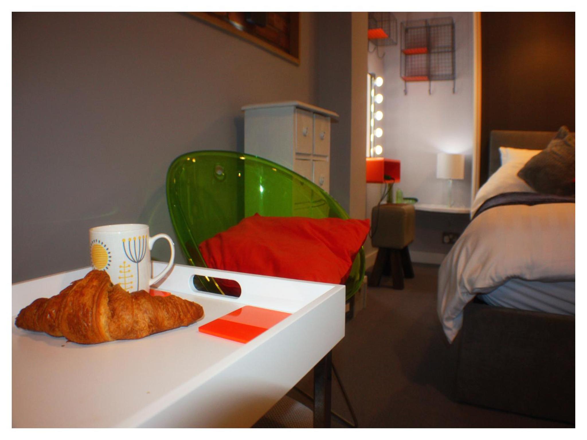 Studio Apartment - Photo 16