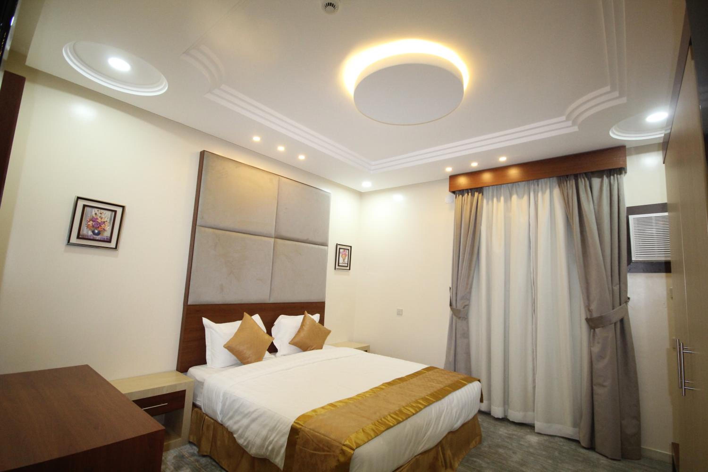 Deluxe Suite photo 3
