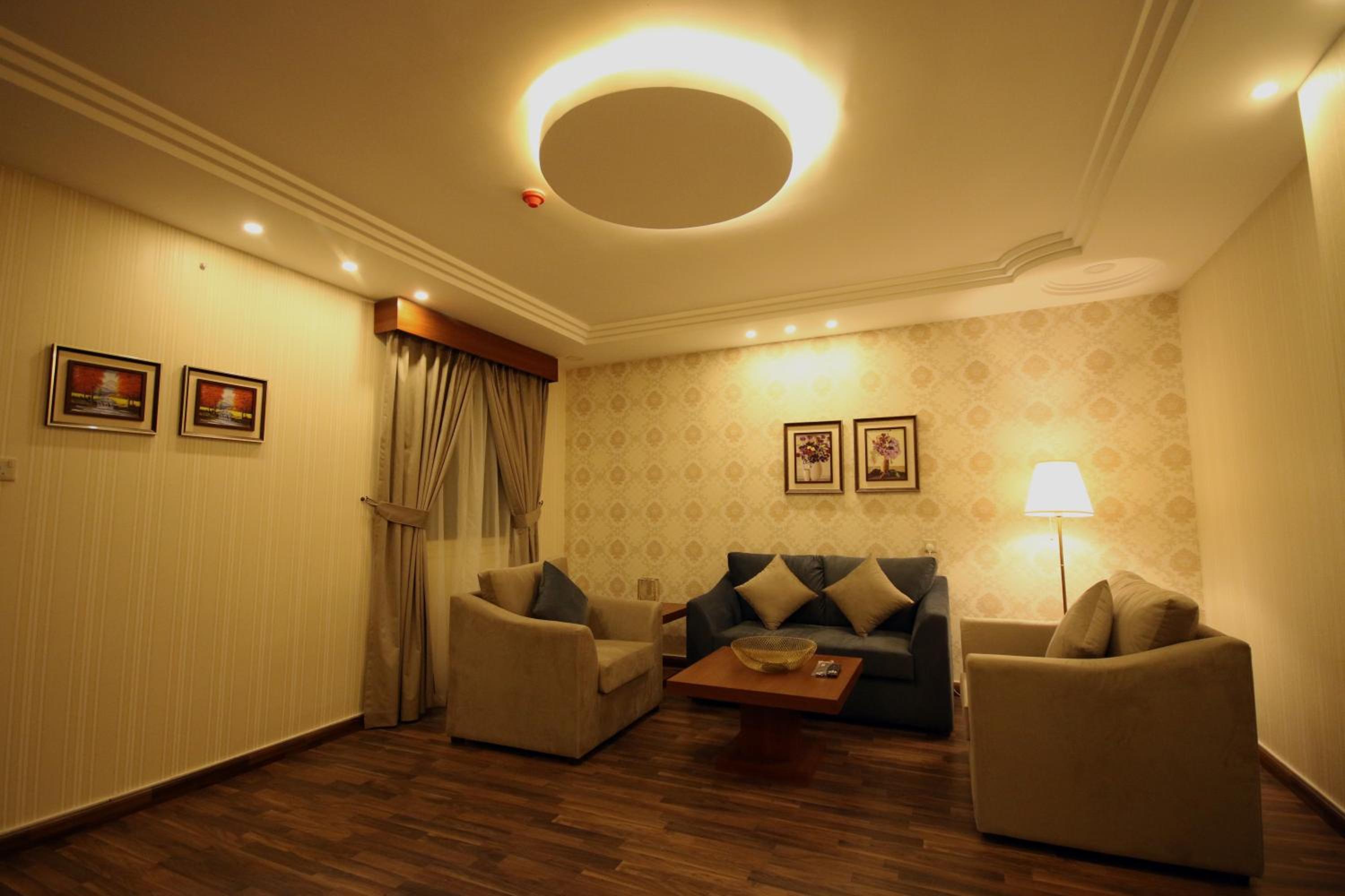 Executive Suite photo 2
