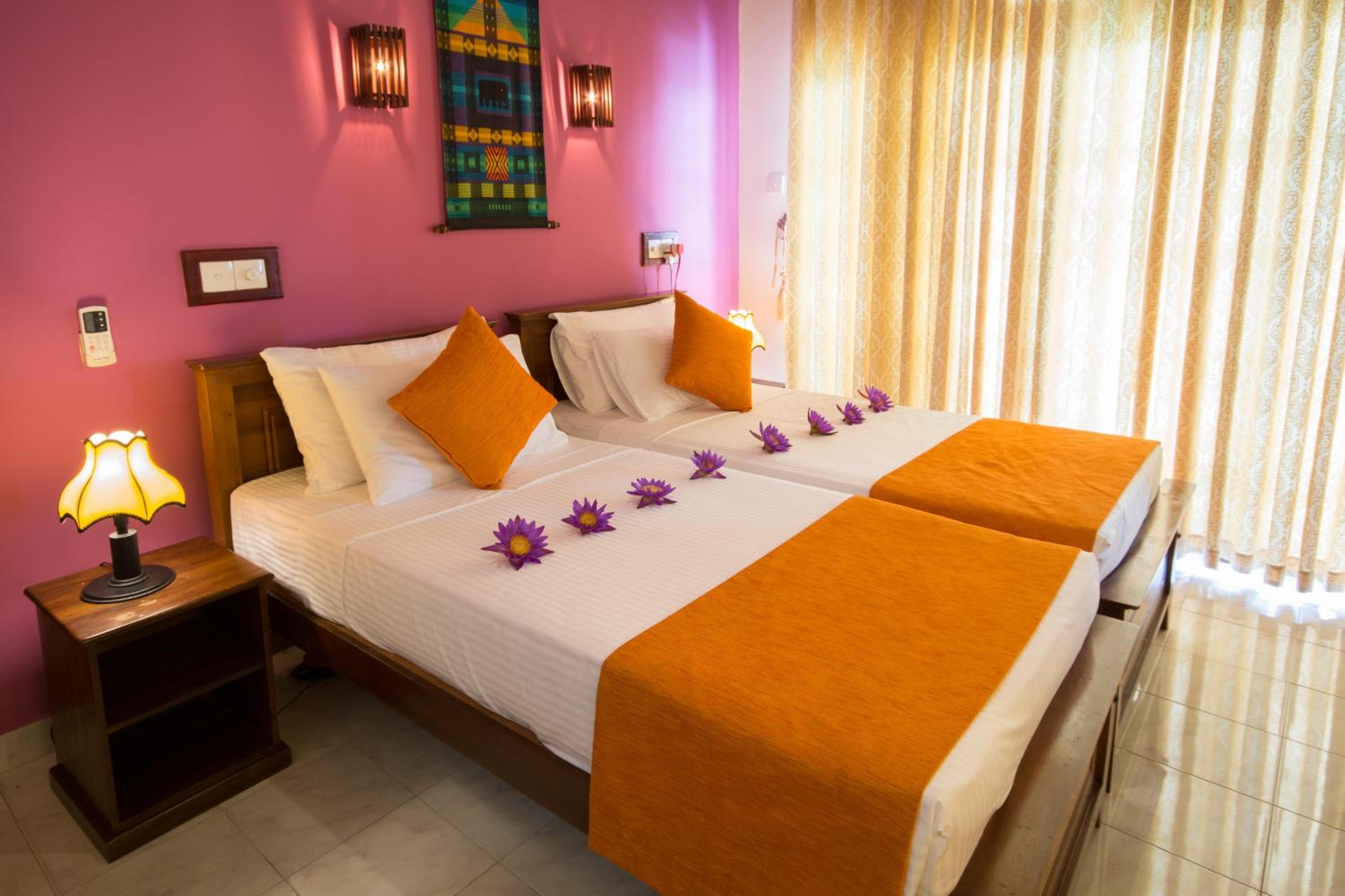 Double Room With Balcony - Photo 12