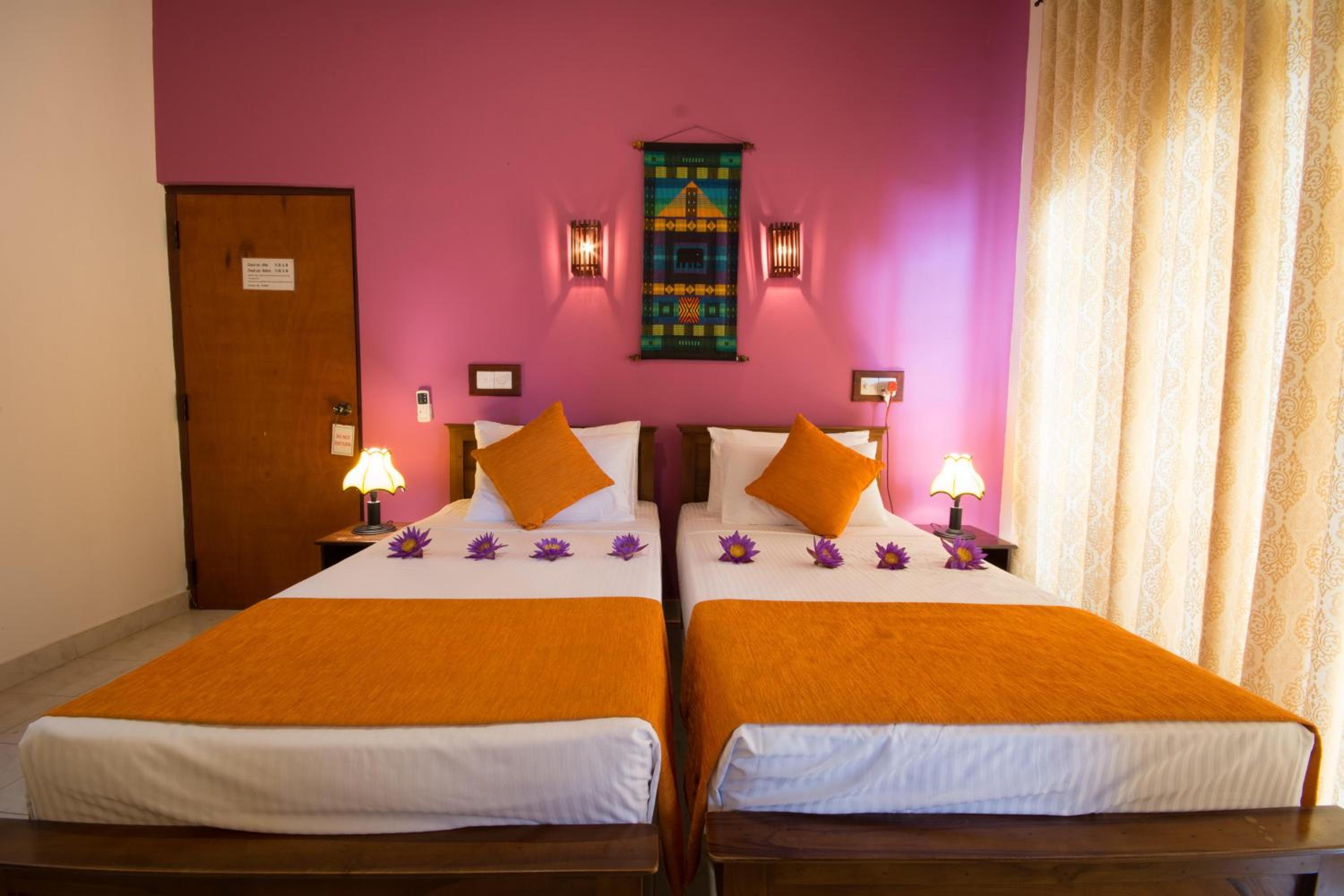 Double Room With Balcony - Photo 4