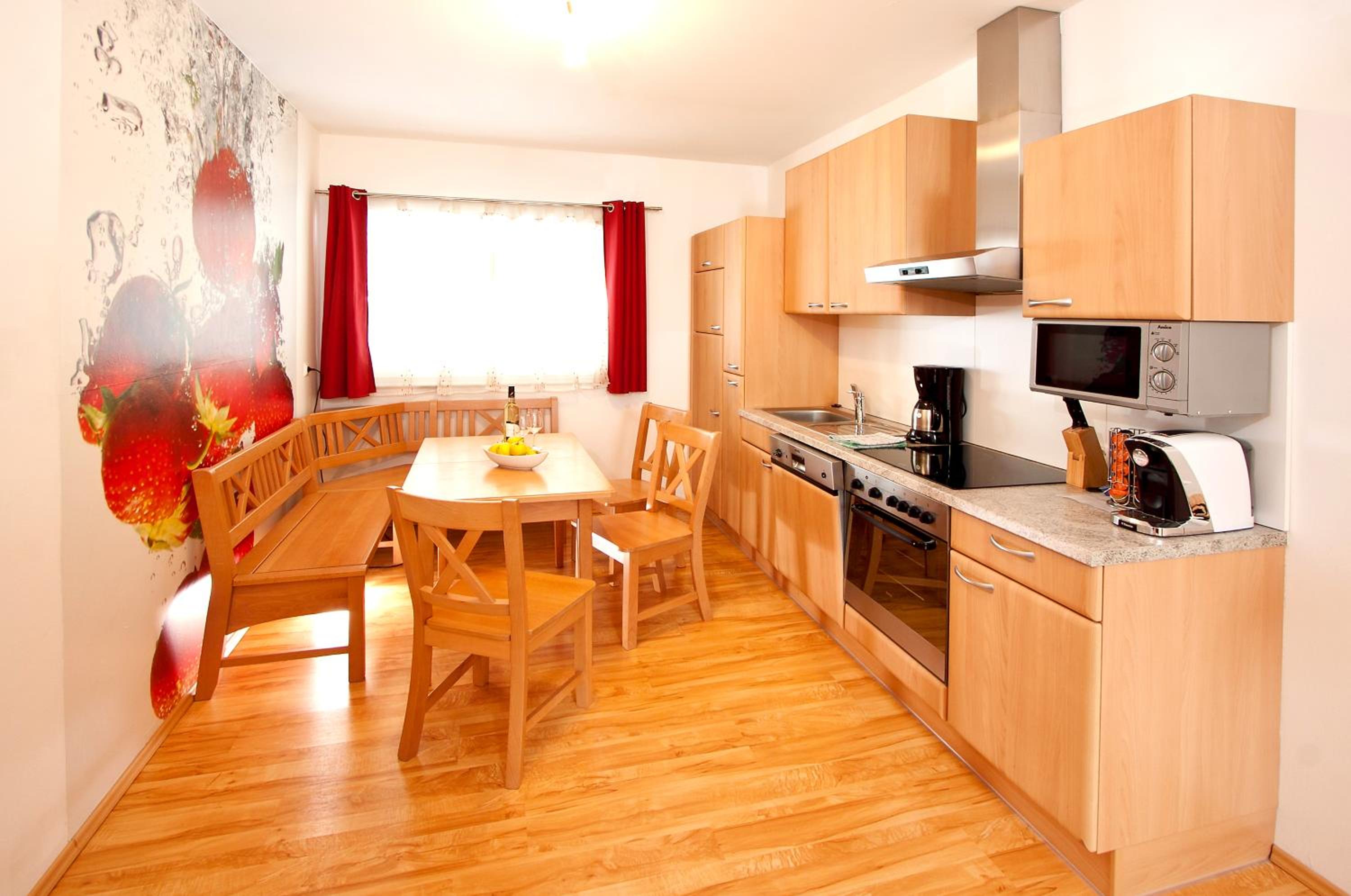Apartment photo 3