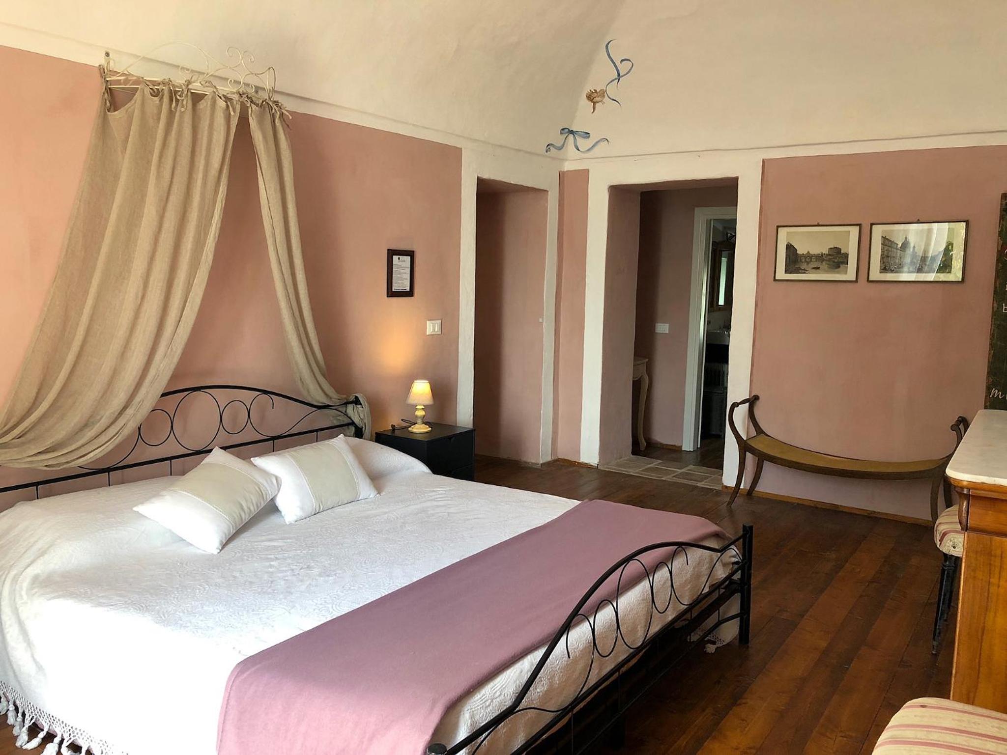 Double Room with Private Bathroom photo 2