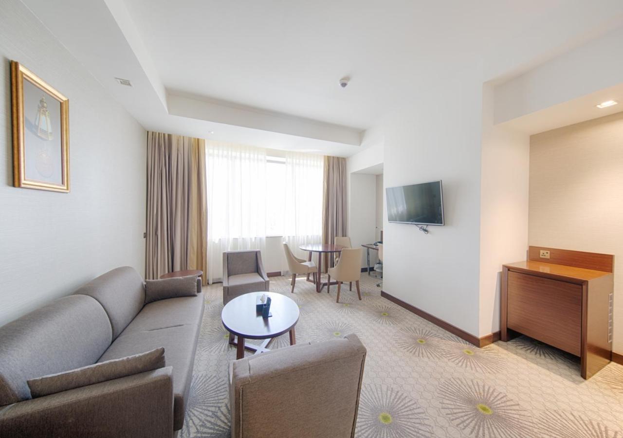 Business King Suite - Photo 3
