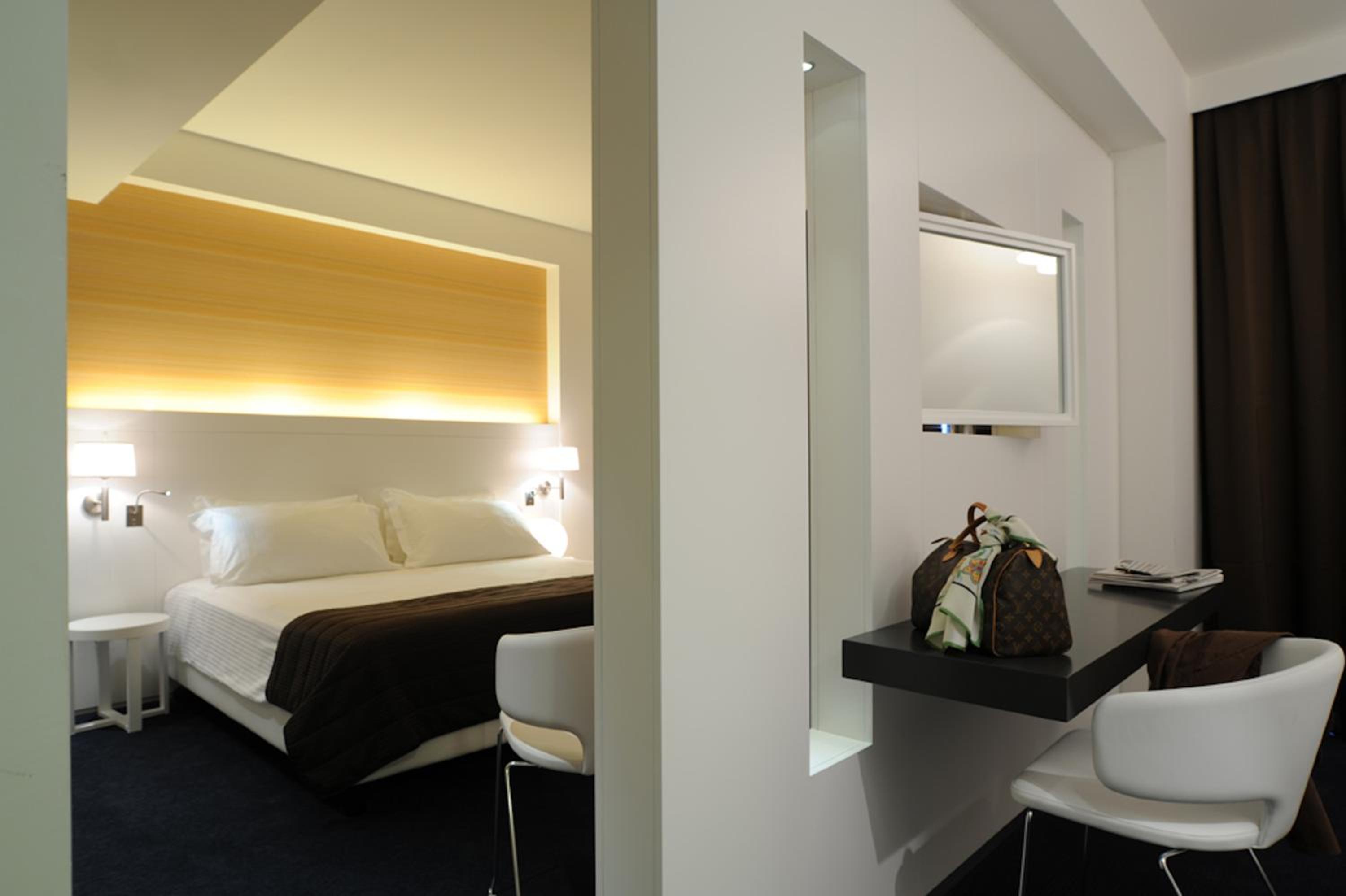 Executive Room photo 2