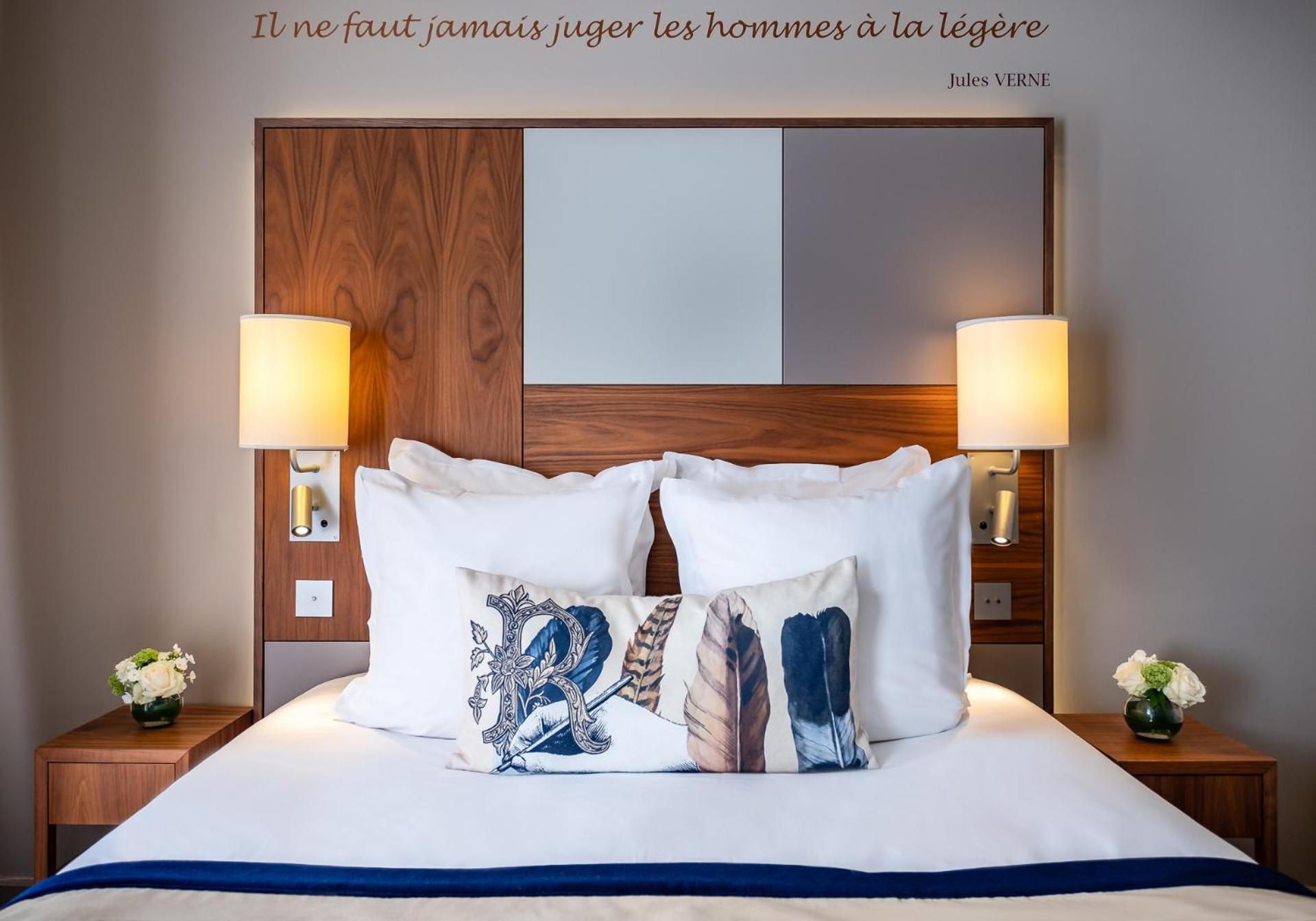 Classic Double Room thumbnail 6