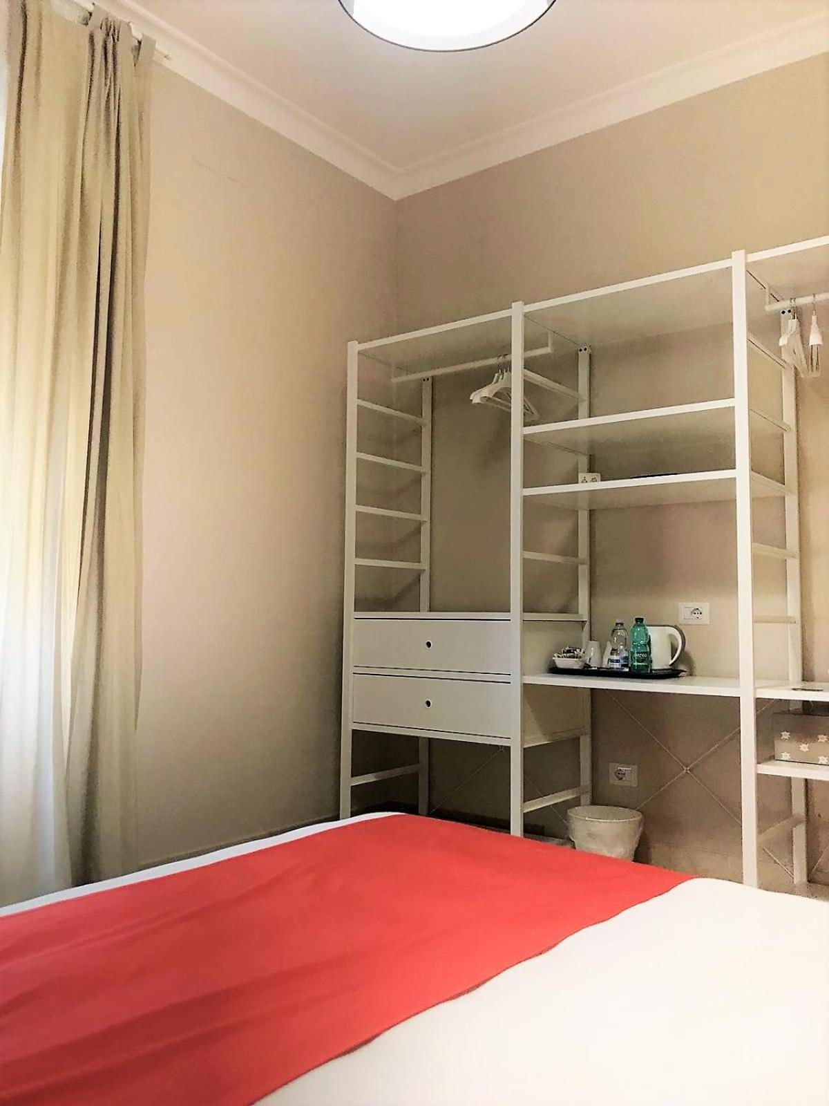 Deluxe Double Room - Photo 24