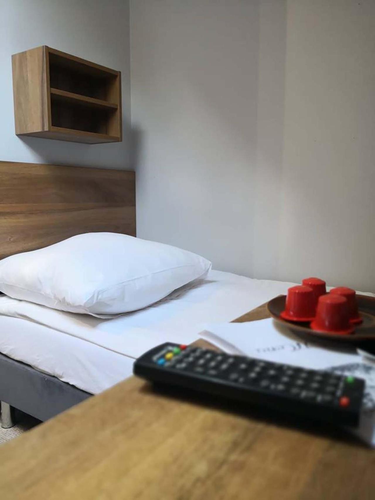 Small Twin Room photo 1