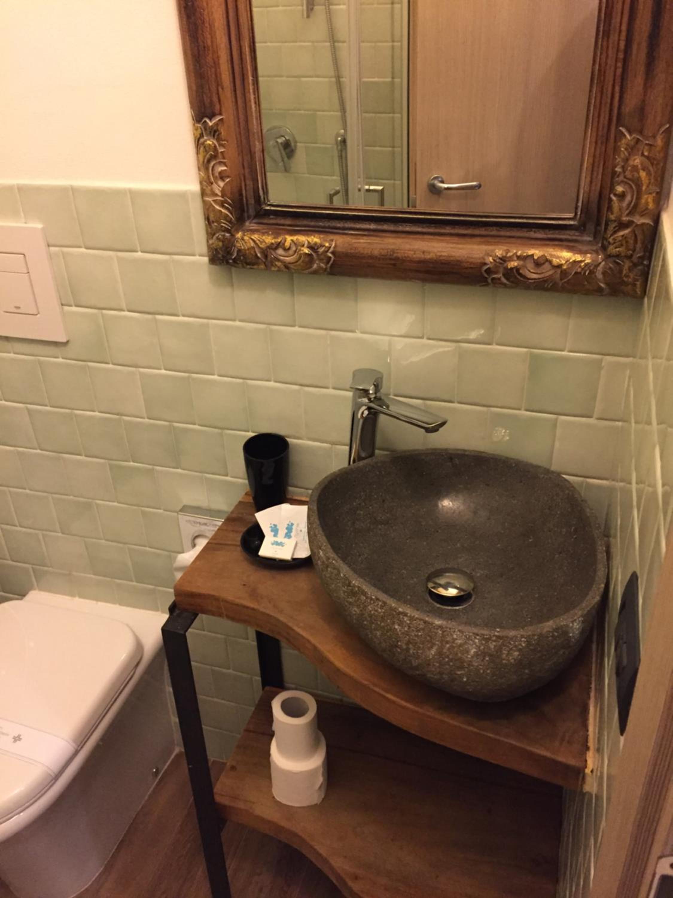Standard King Room photo 3