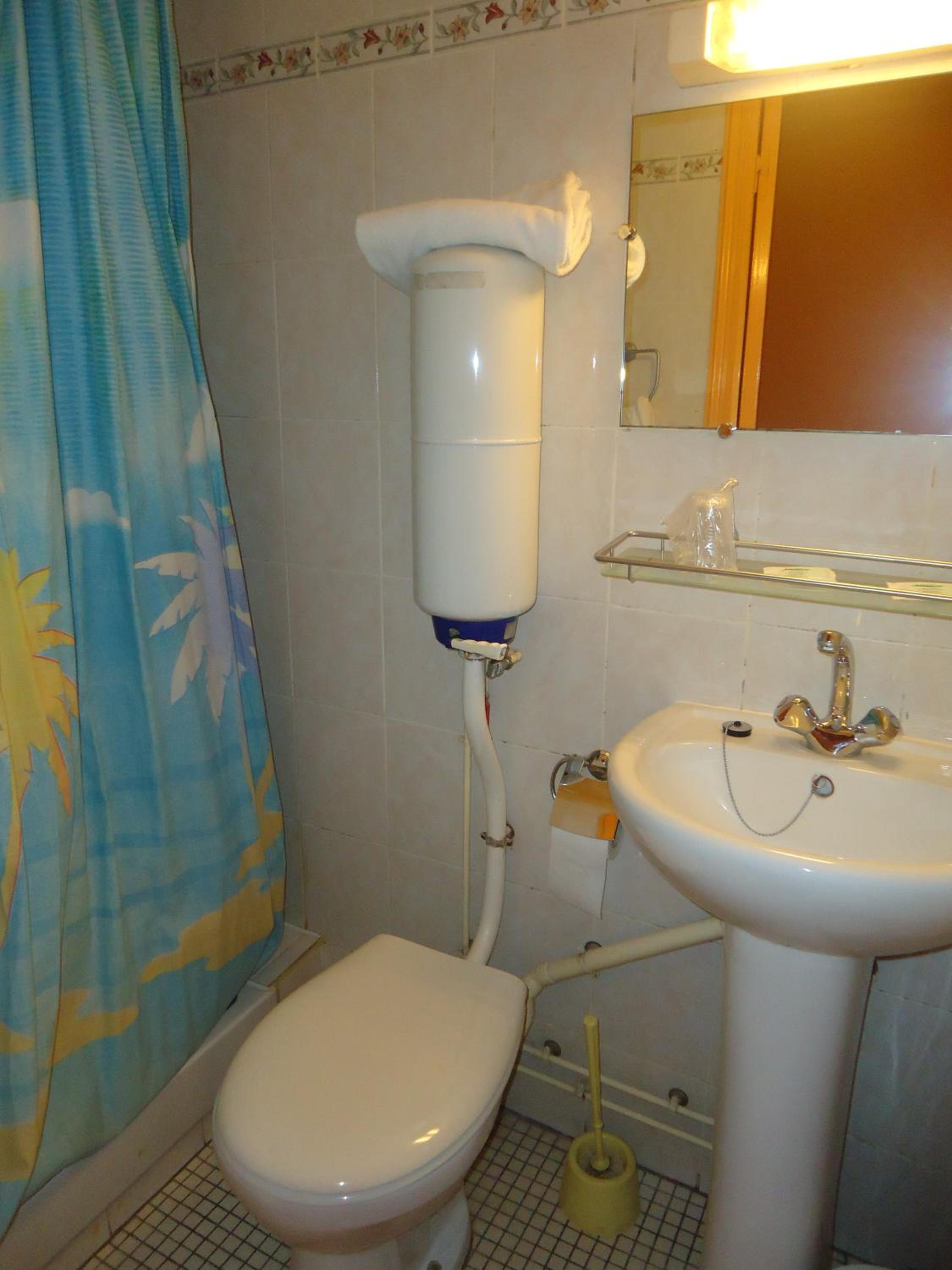 Single Room photo 3