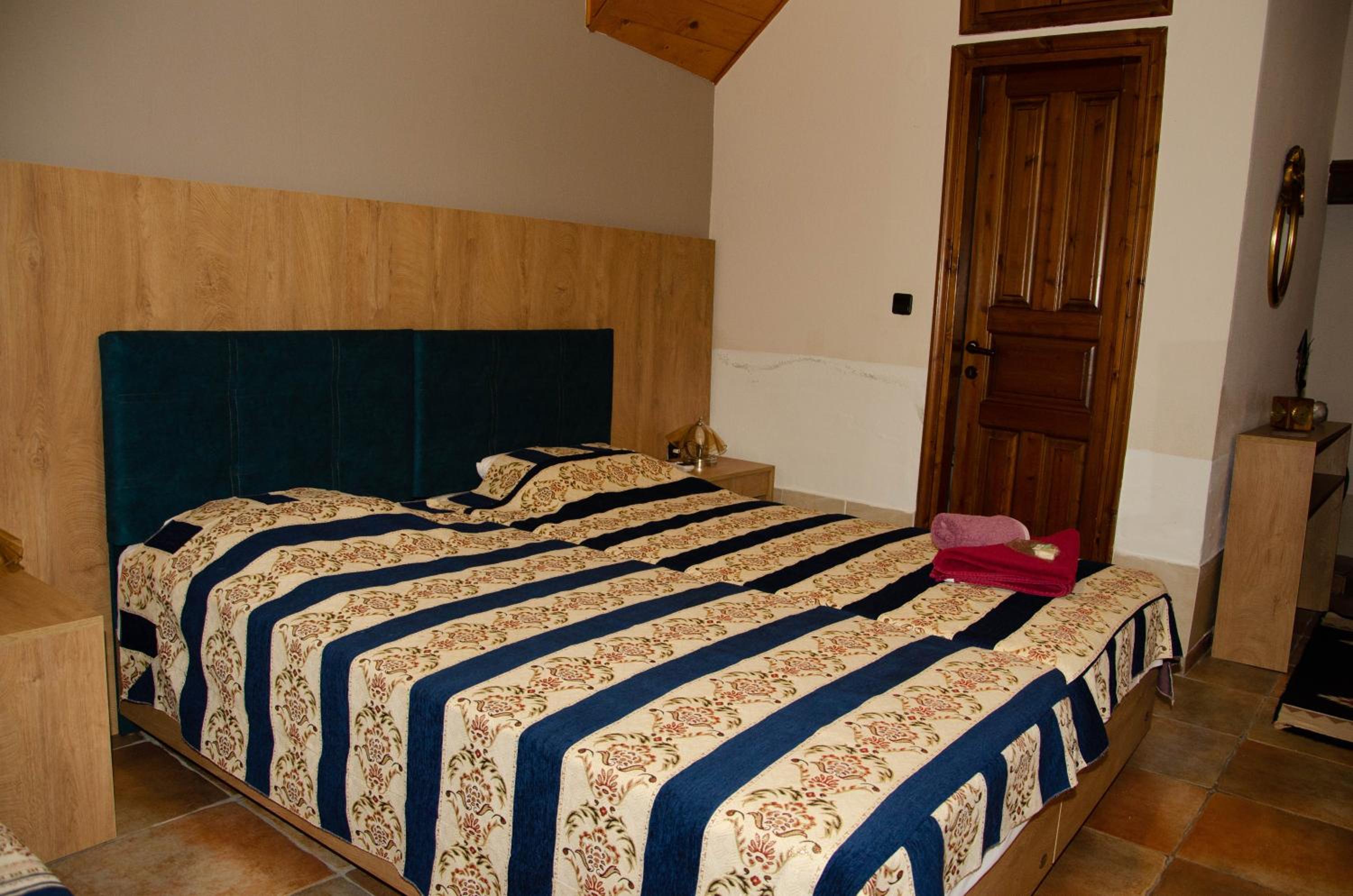 Economy Triple Room