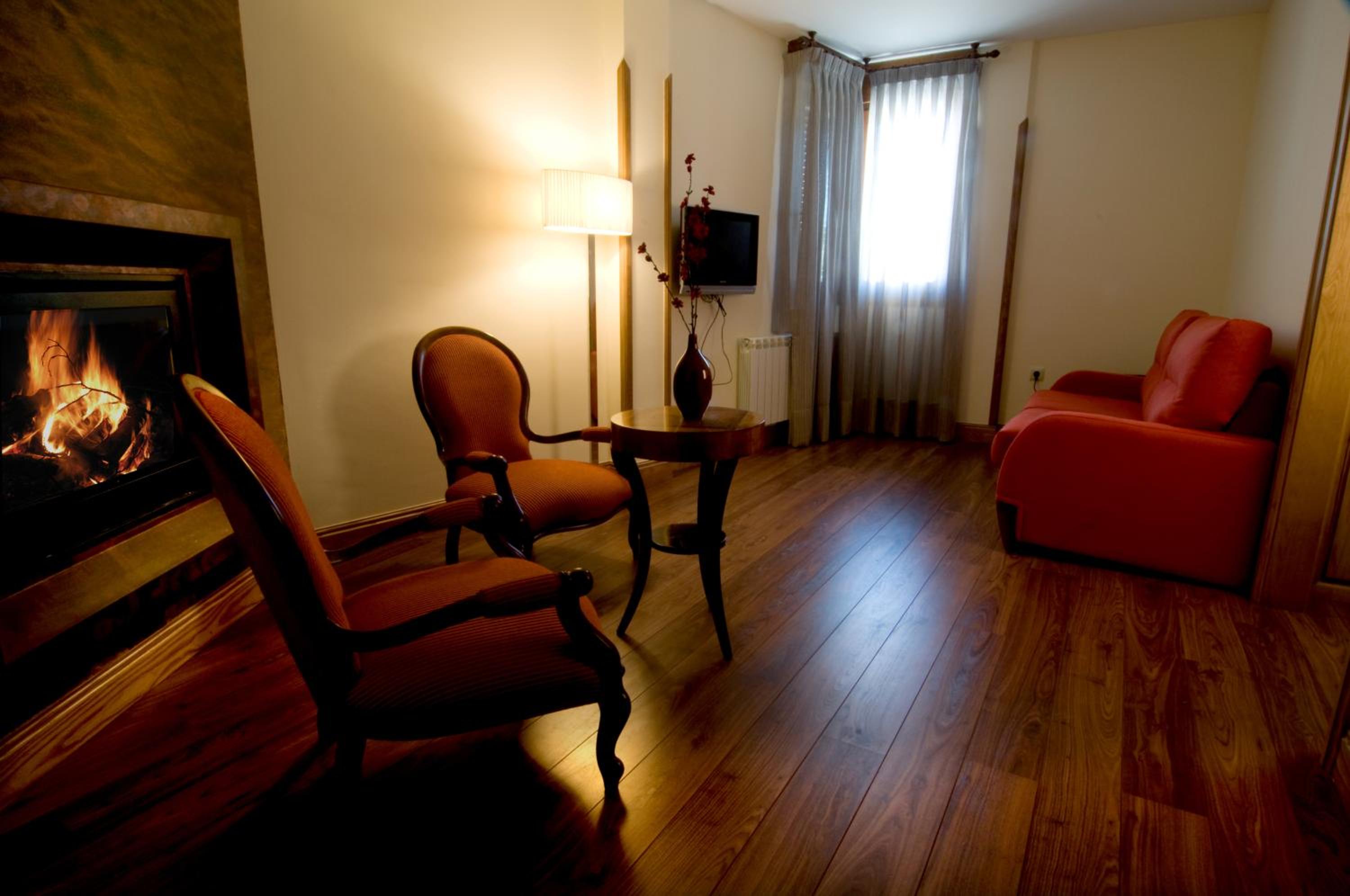 Suite - Photo 5