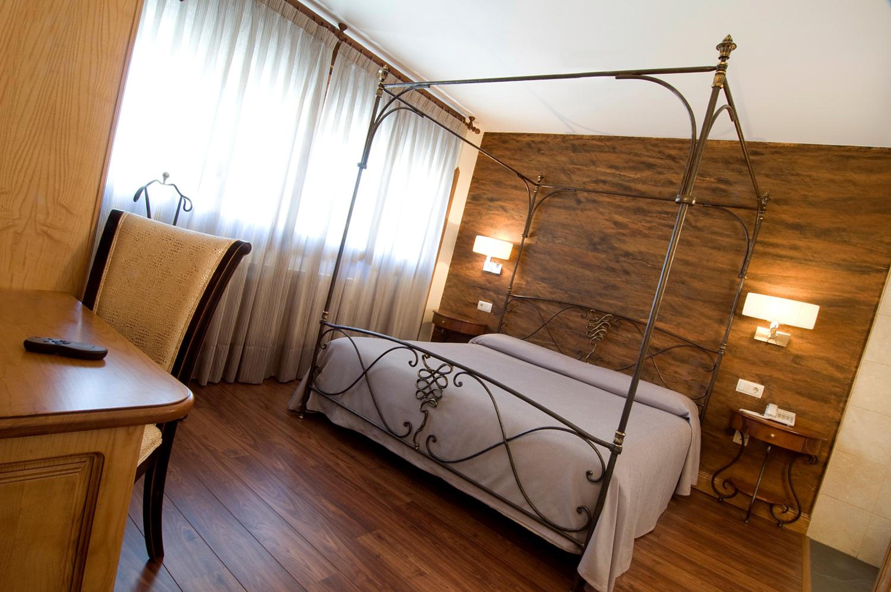 Suite - Photo 2