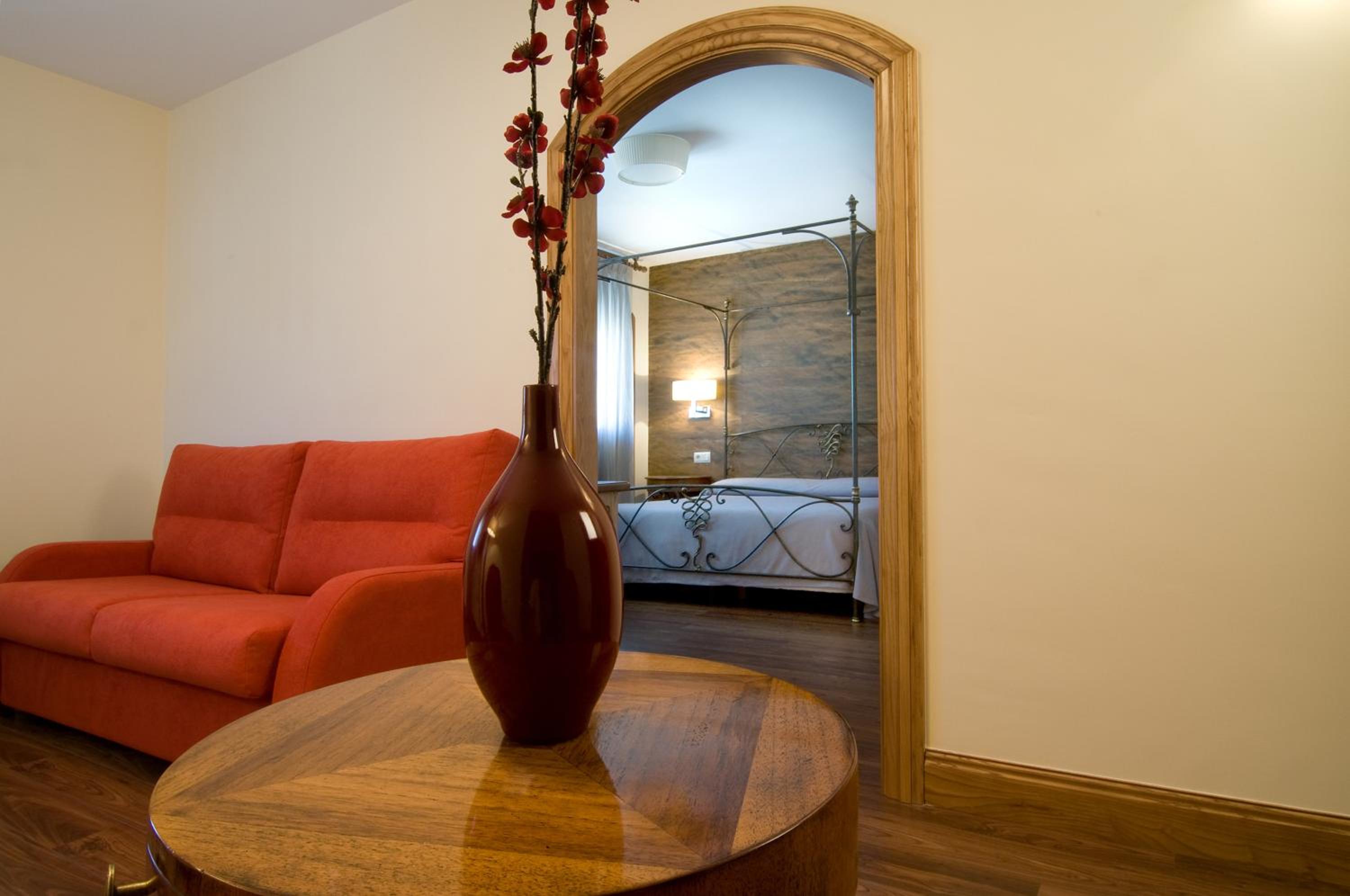 Suite - Photo 4