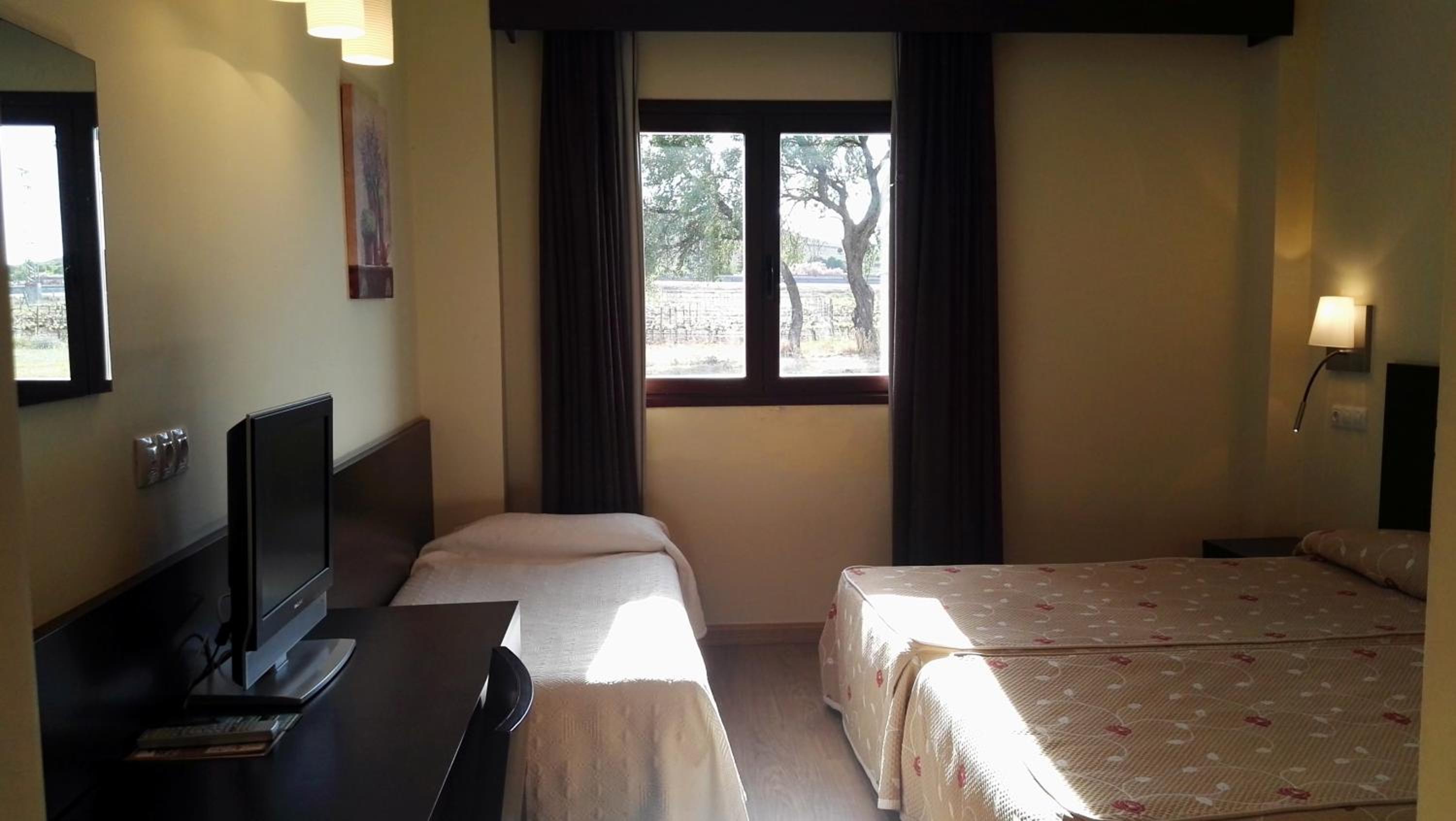 Triple Room - Photo 1