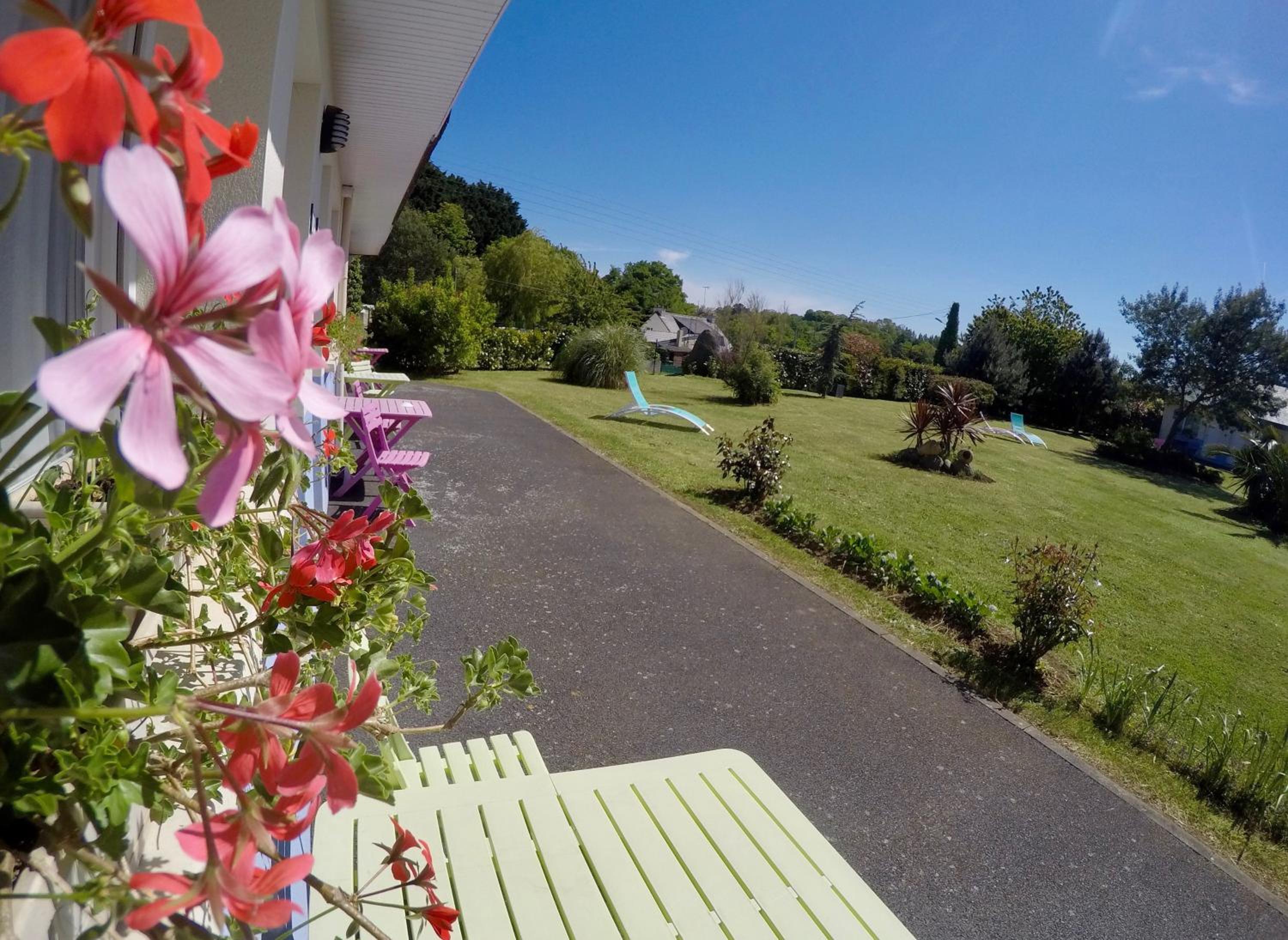 Double Room with Garden View - Photo 8