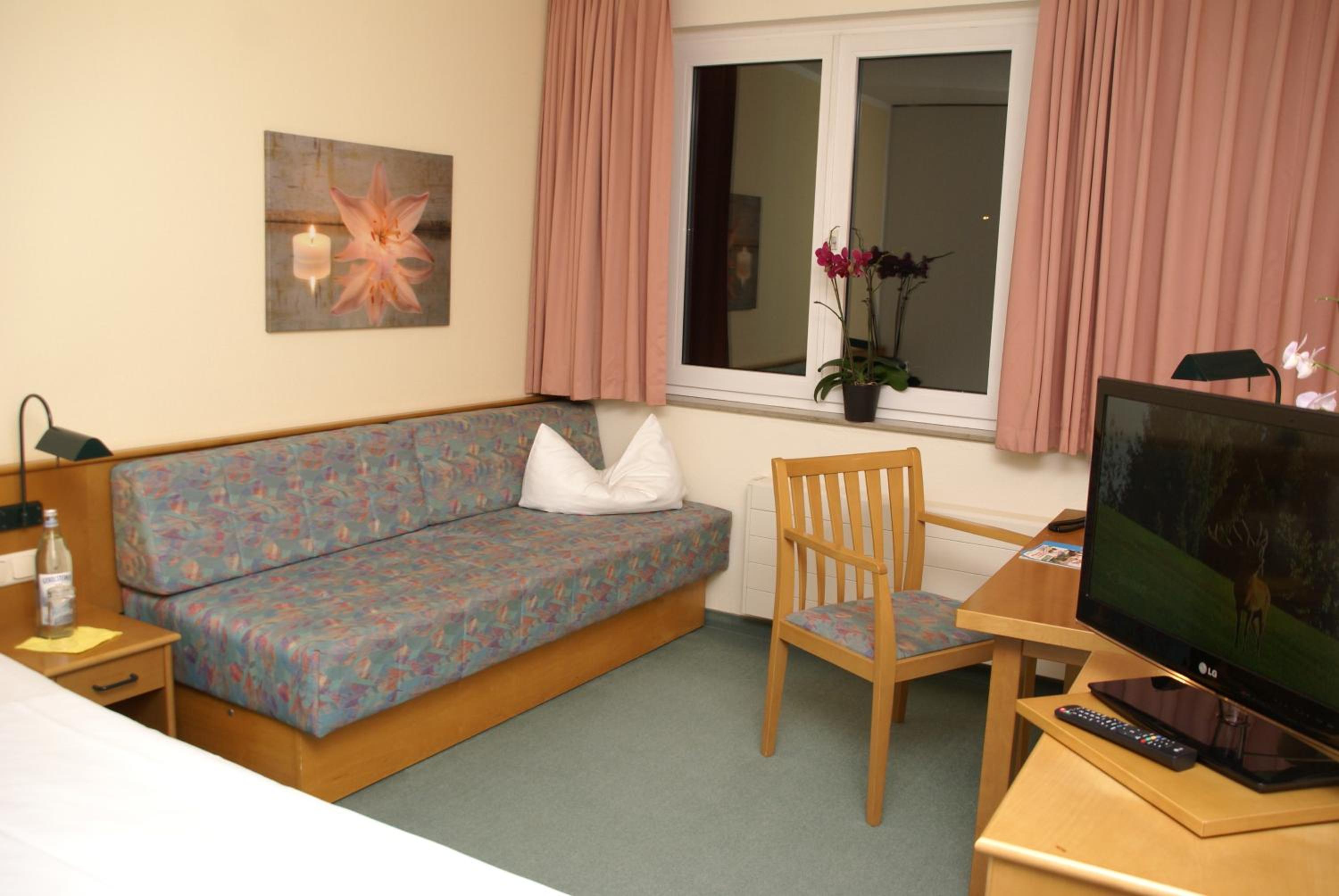 Basic Double Room - Photo 1
