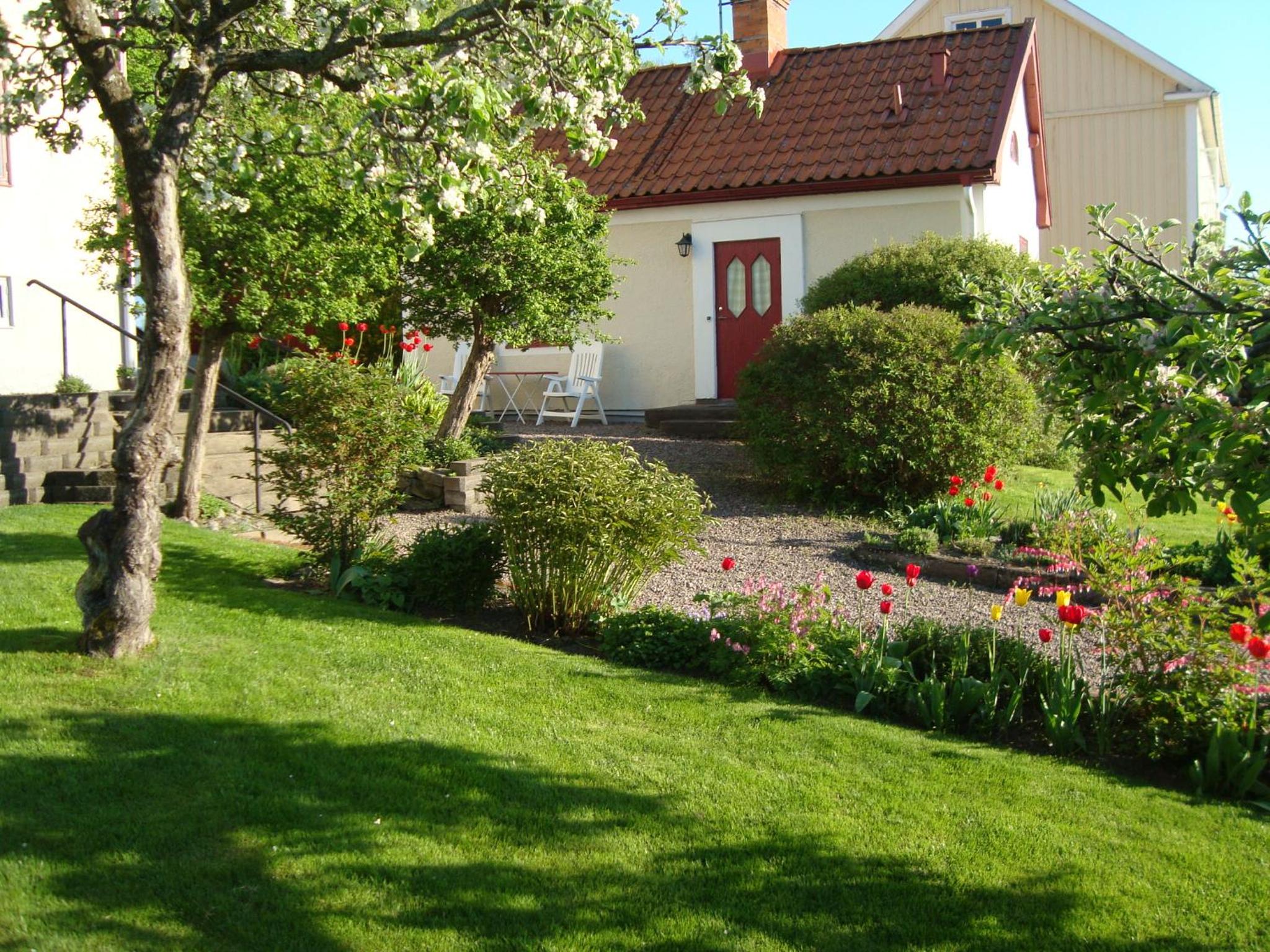 Yellow Cottage - Photo 7