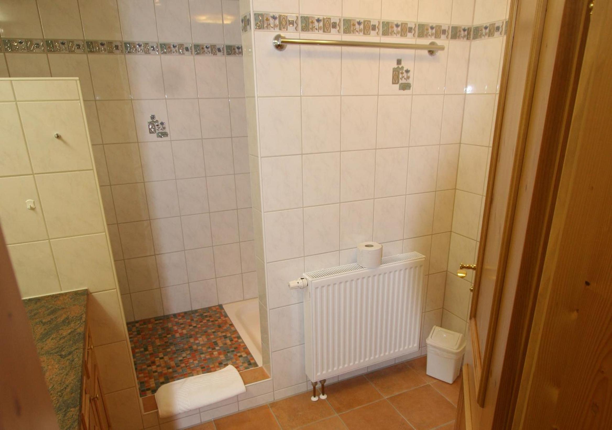 Apartment with Balcony photo 3