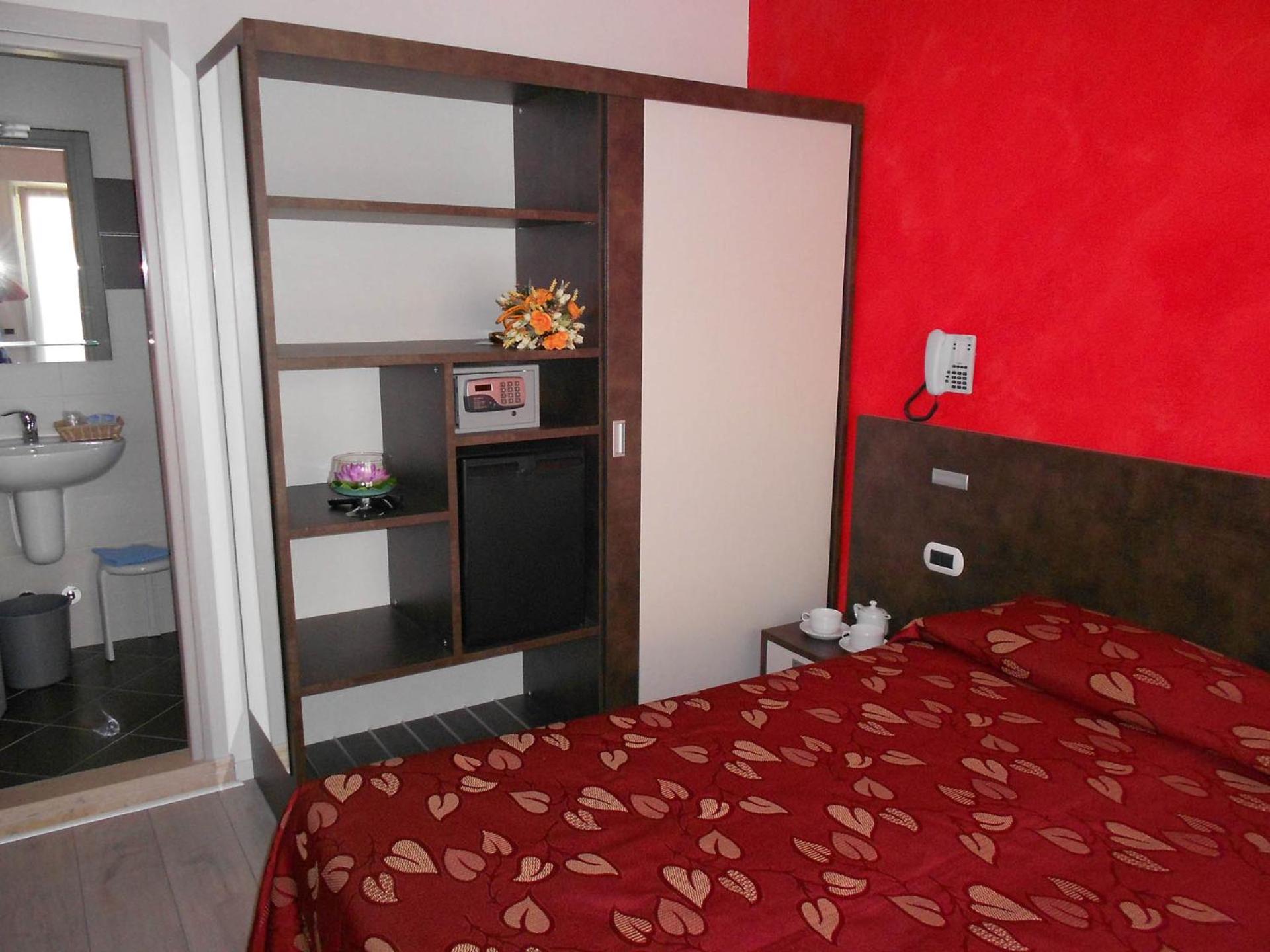 Economy Double Room - Photo 3