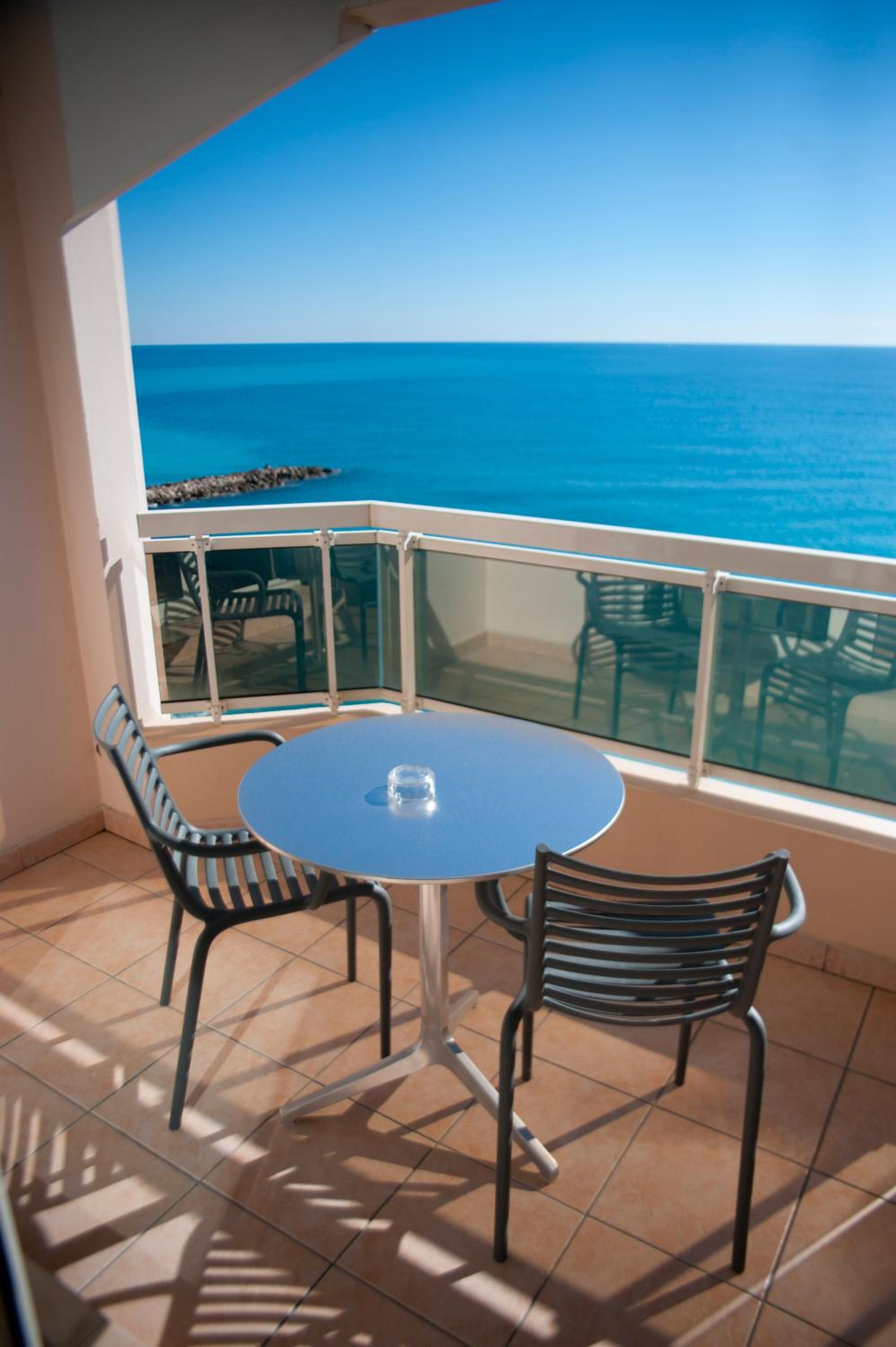 Double or Twin Room with Terrace and Sea View photo 2