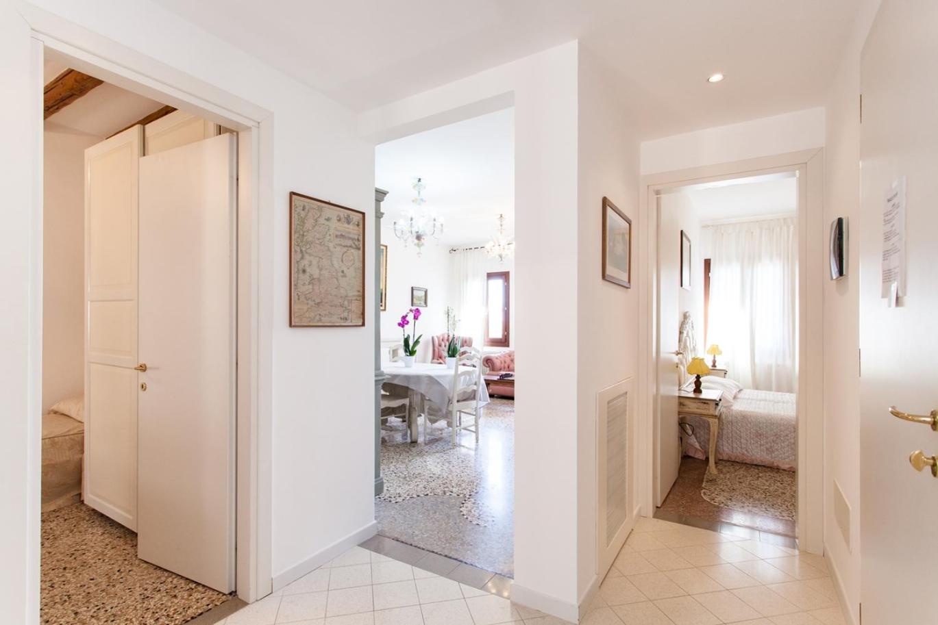 Superior Apartment photo 3