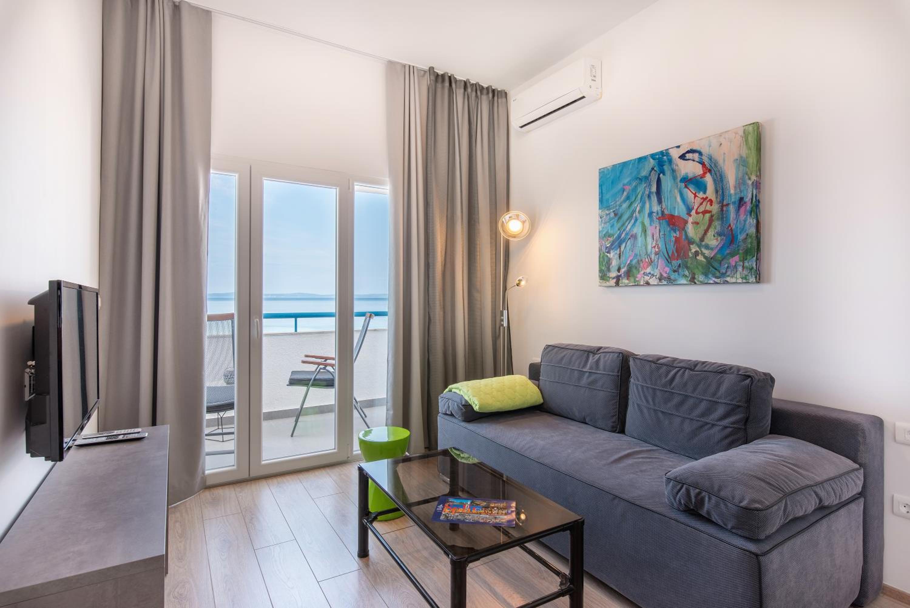 Deluxe Apartment