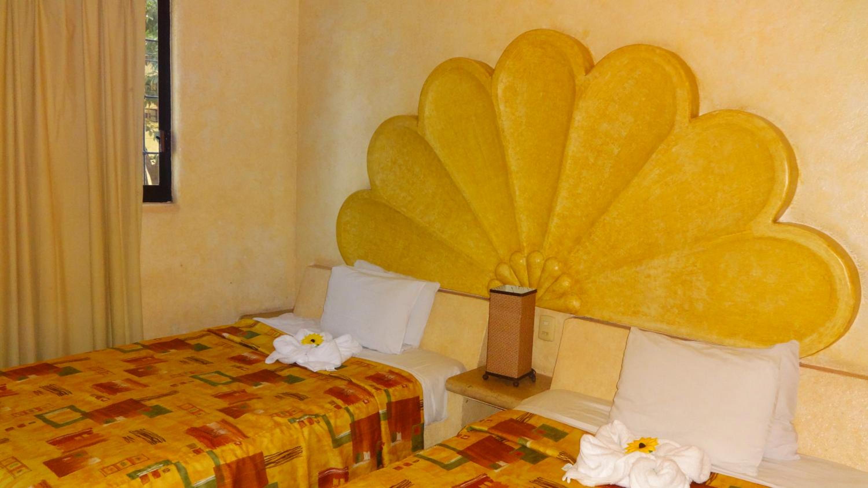 Double Room with Two Double Beds - Photo 8