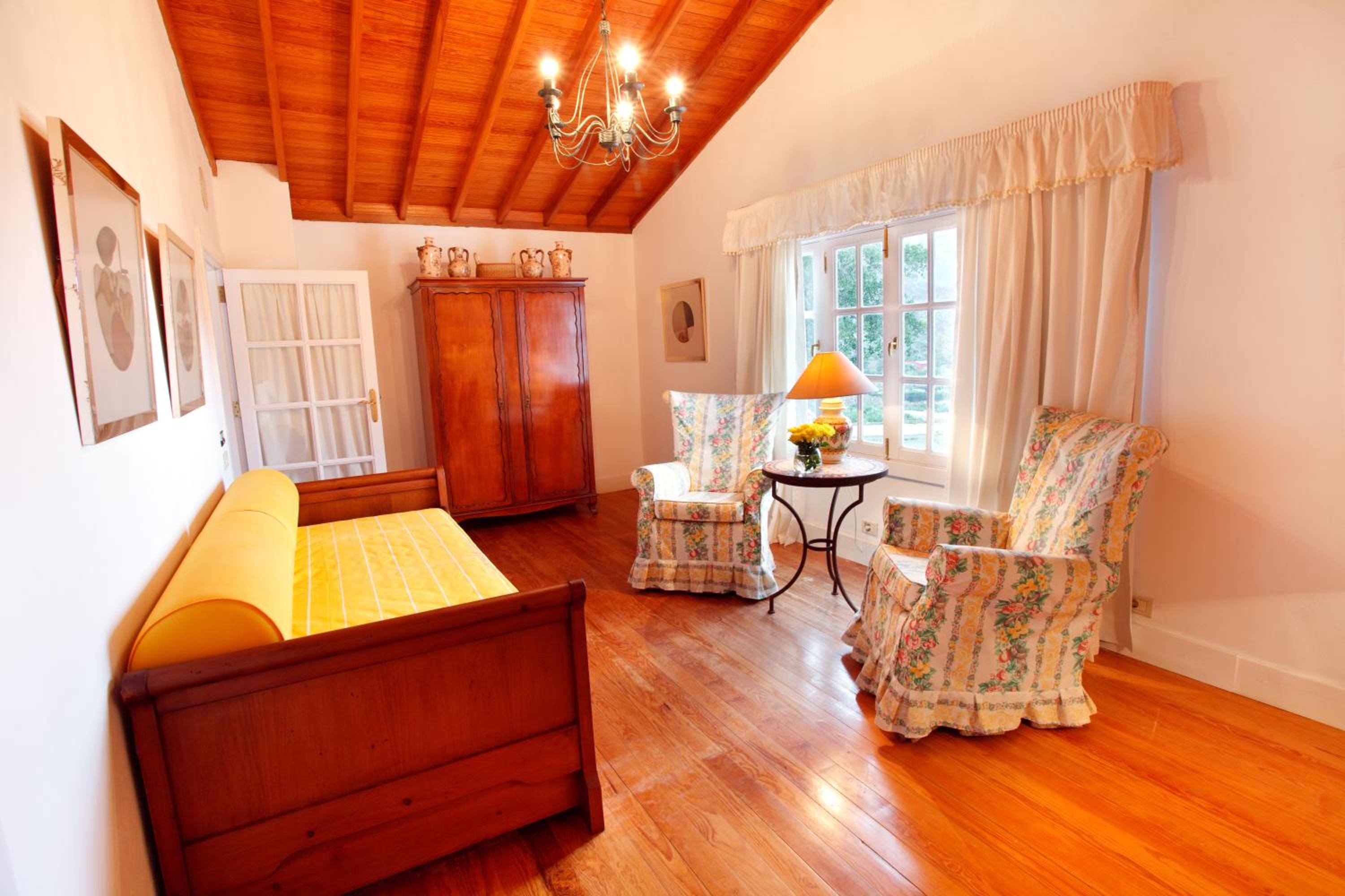 Casa de cuatro habitaciones