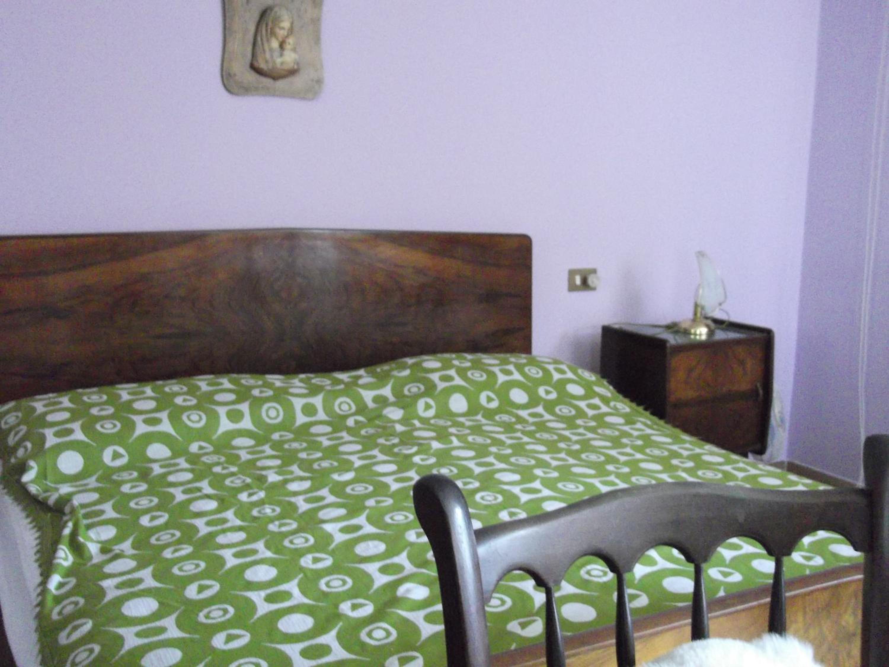 Three-Bedroom House photo 3