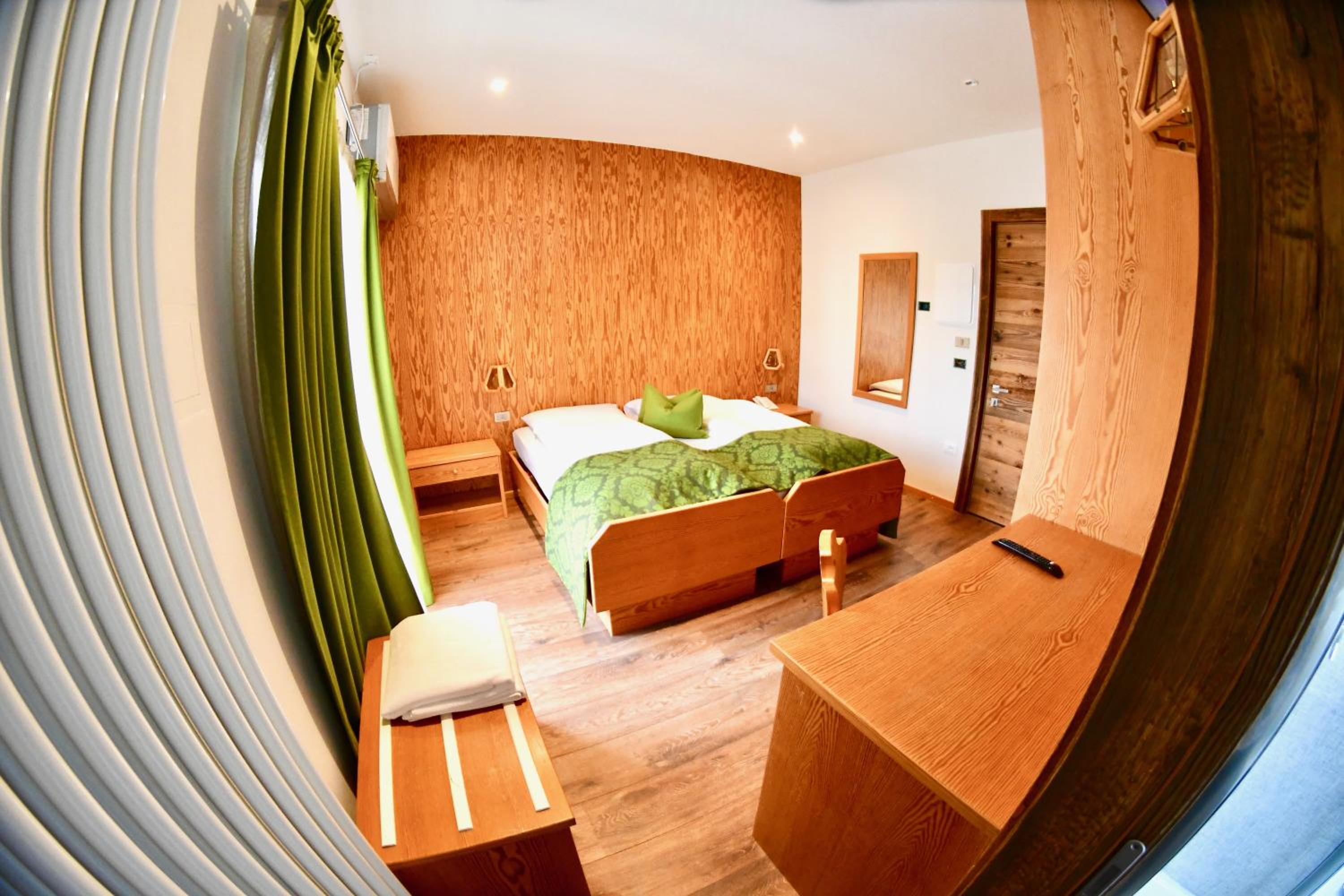 Single Room photo 3