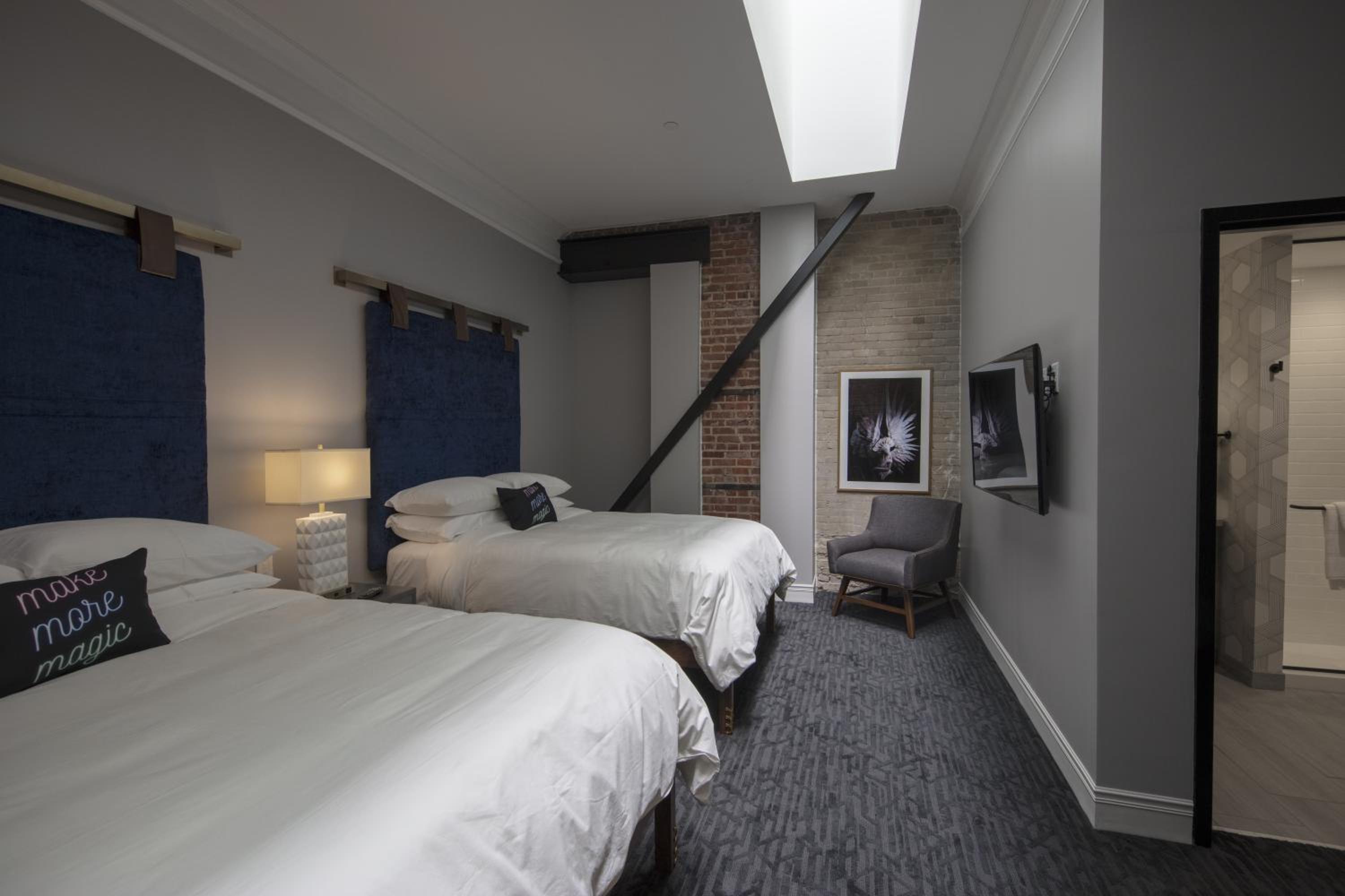 Queen Suite
