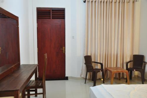 Standard Double Room with Fan photo 3