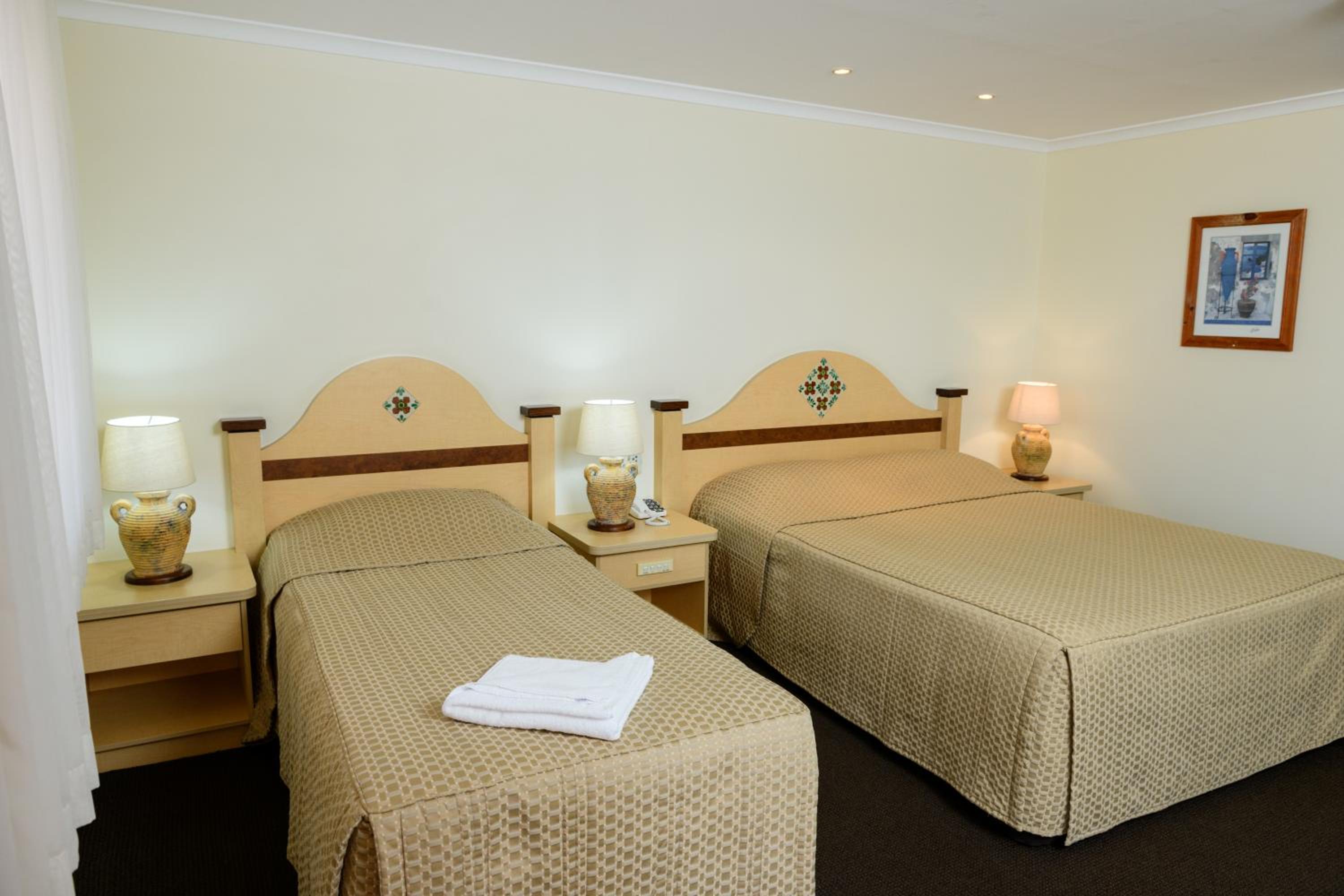 Deluxe Twin Room photo 3