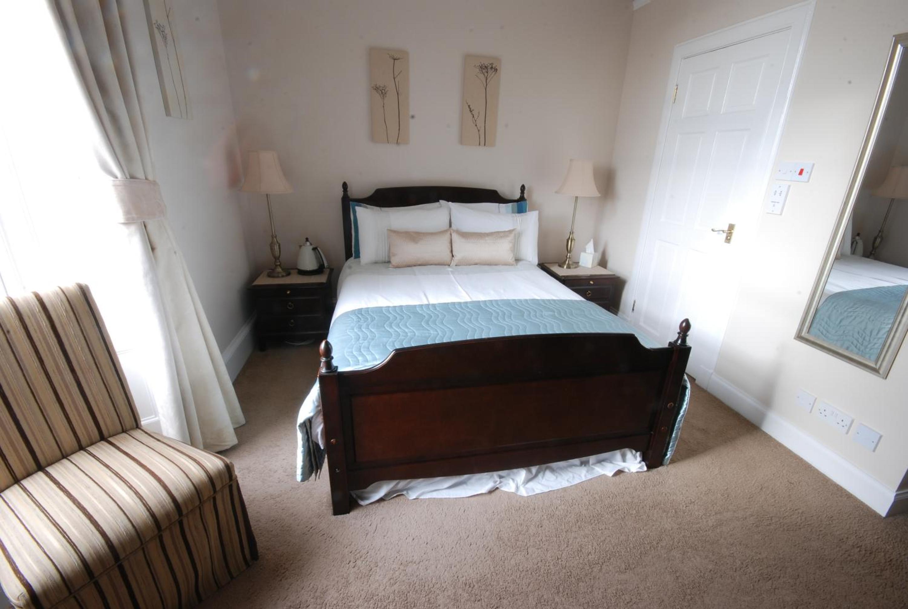 Double Room - Photo 6