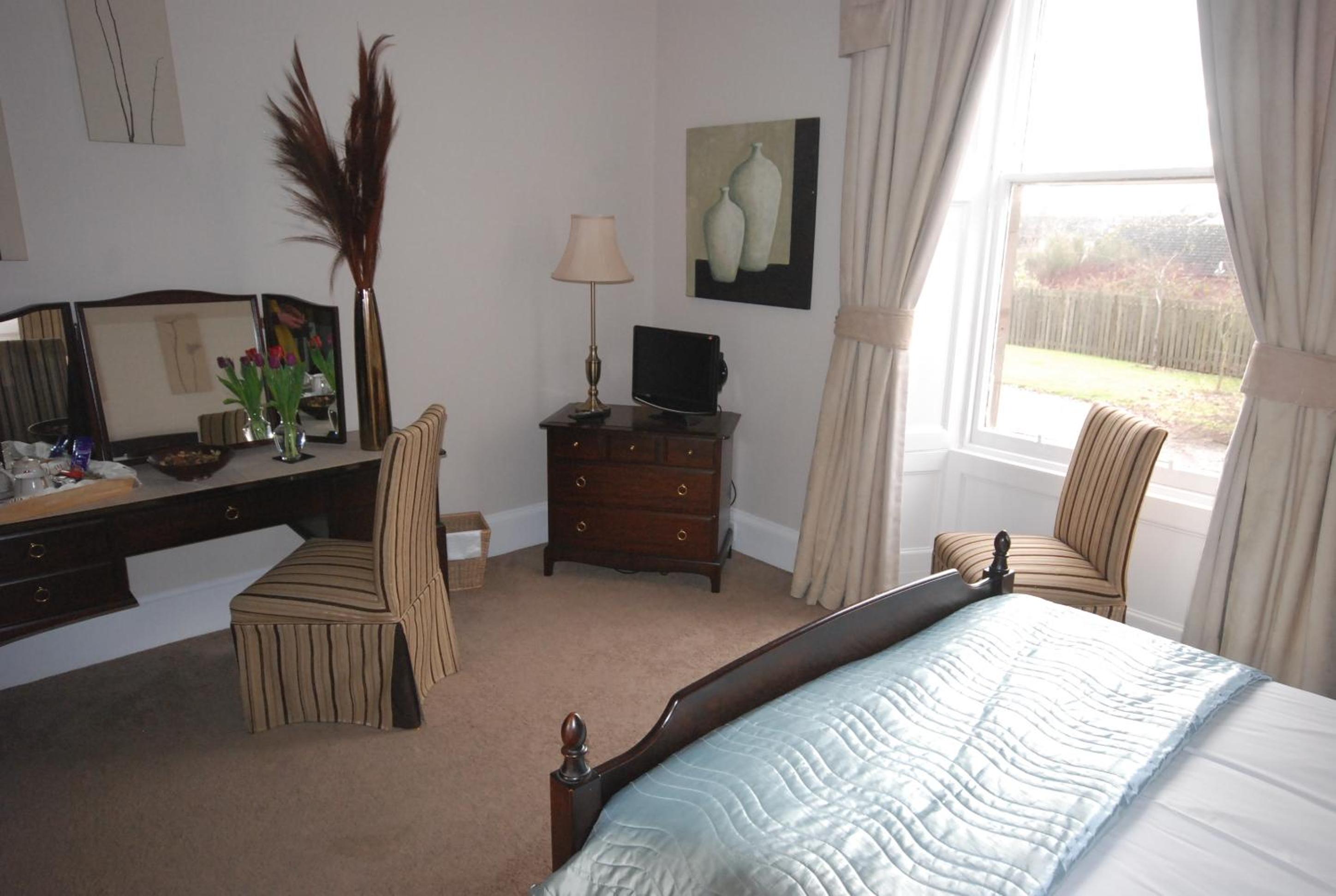Double Room - Photo 5