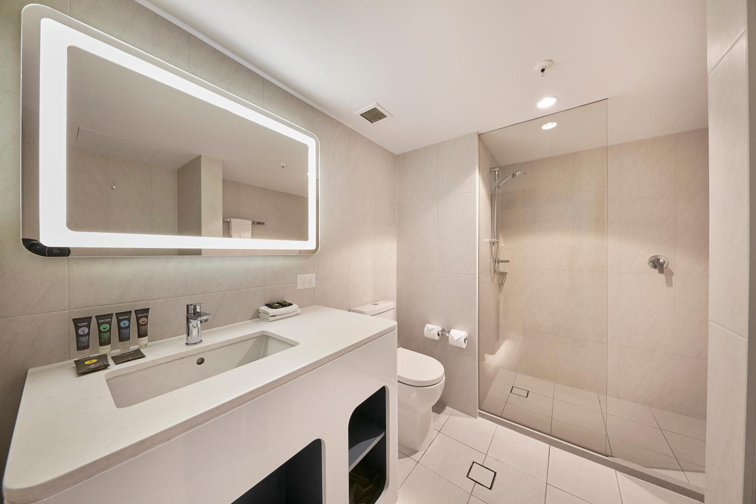 Deluxe King Room with View