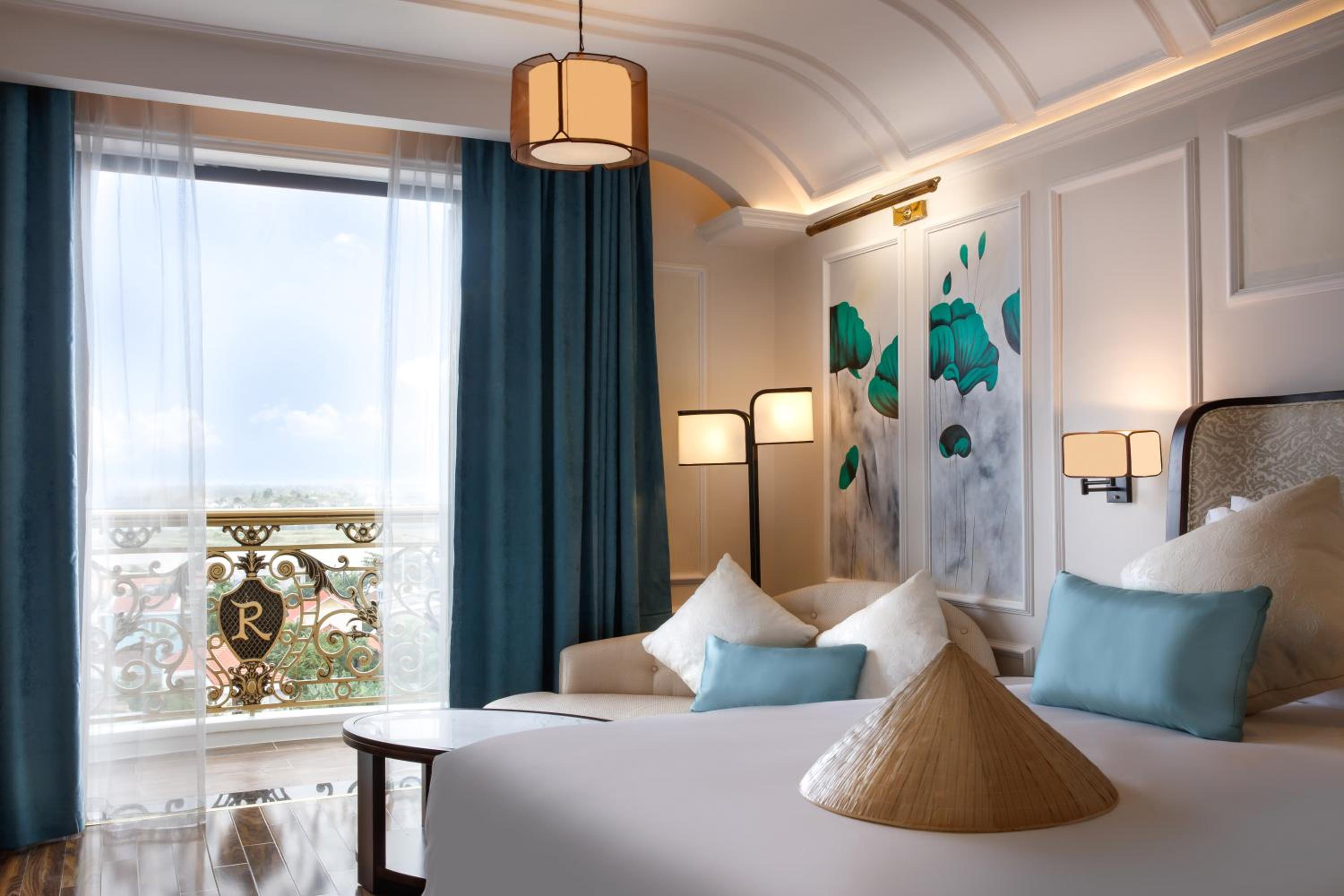 Grand Deluxe King Room photo 3