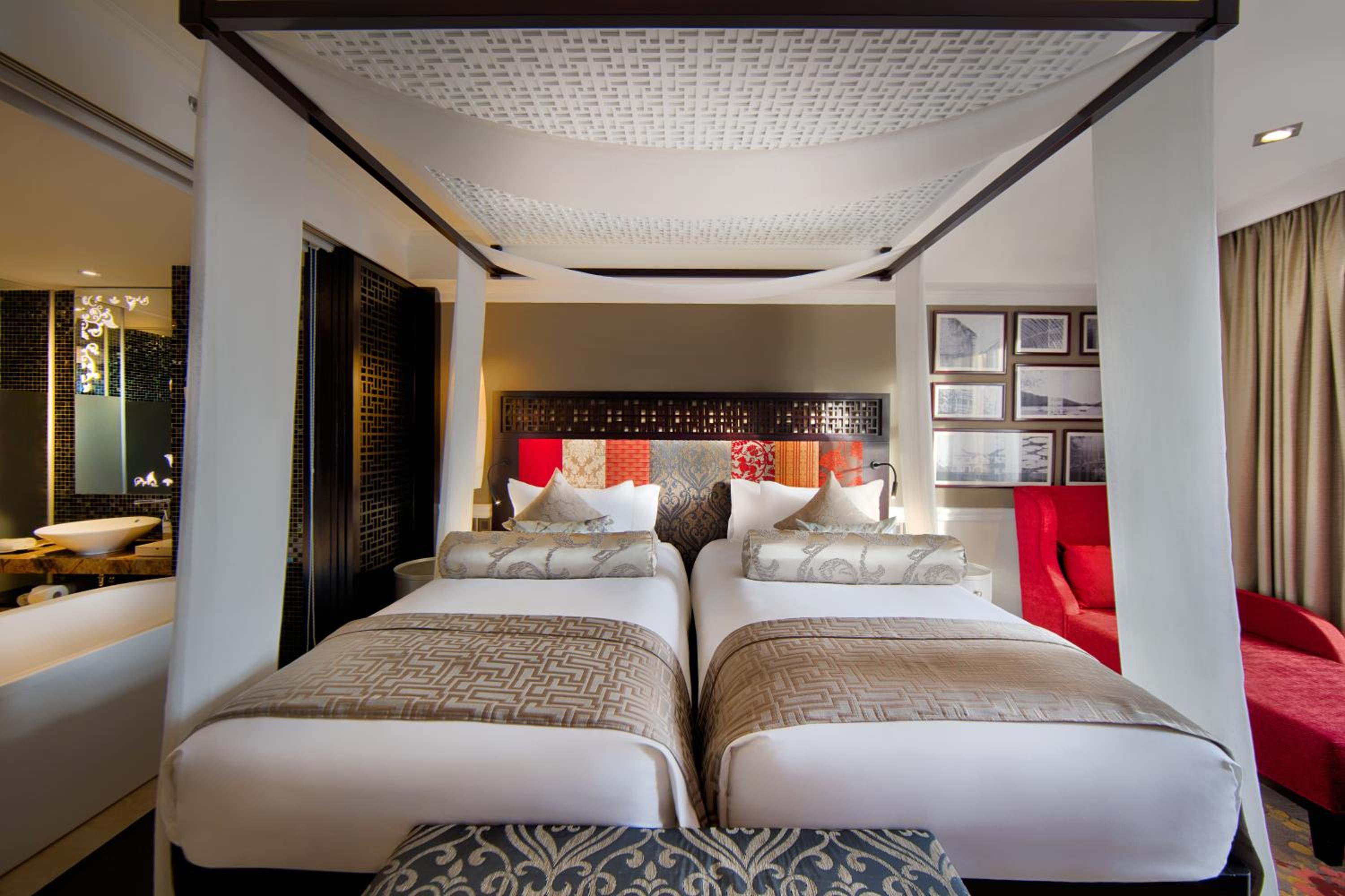 Grand Deluxe Room With Two Single Beds photo 3