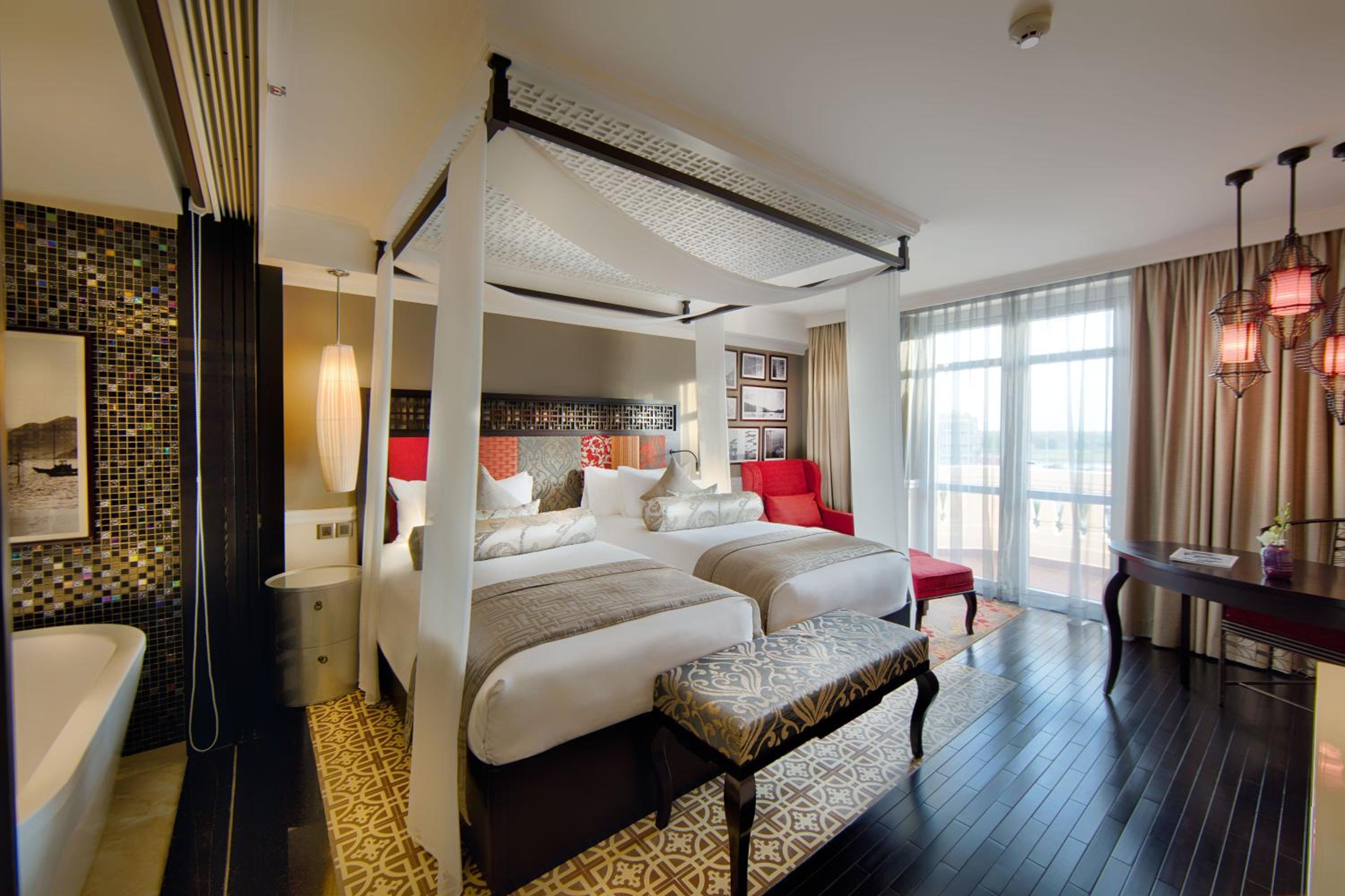 Grand Deluxe Room With Two Single Beds photo 2