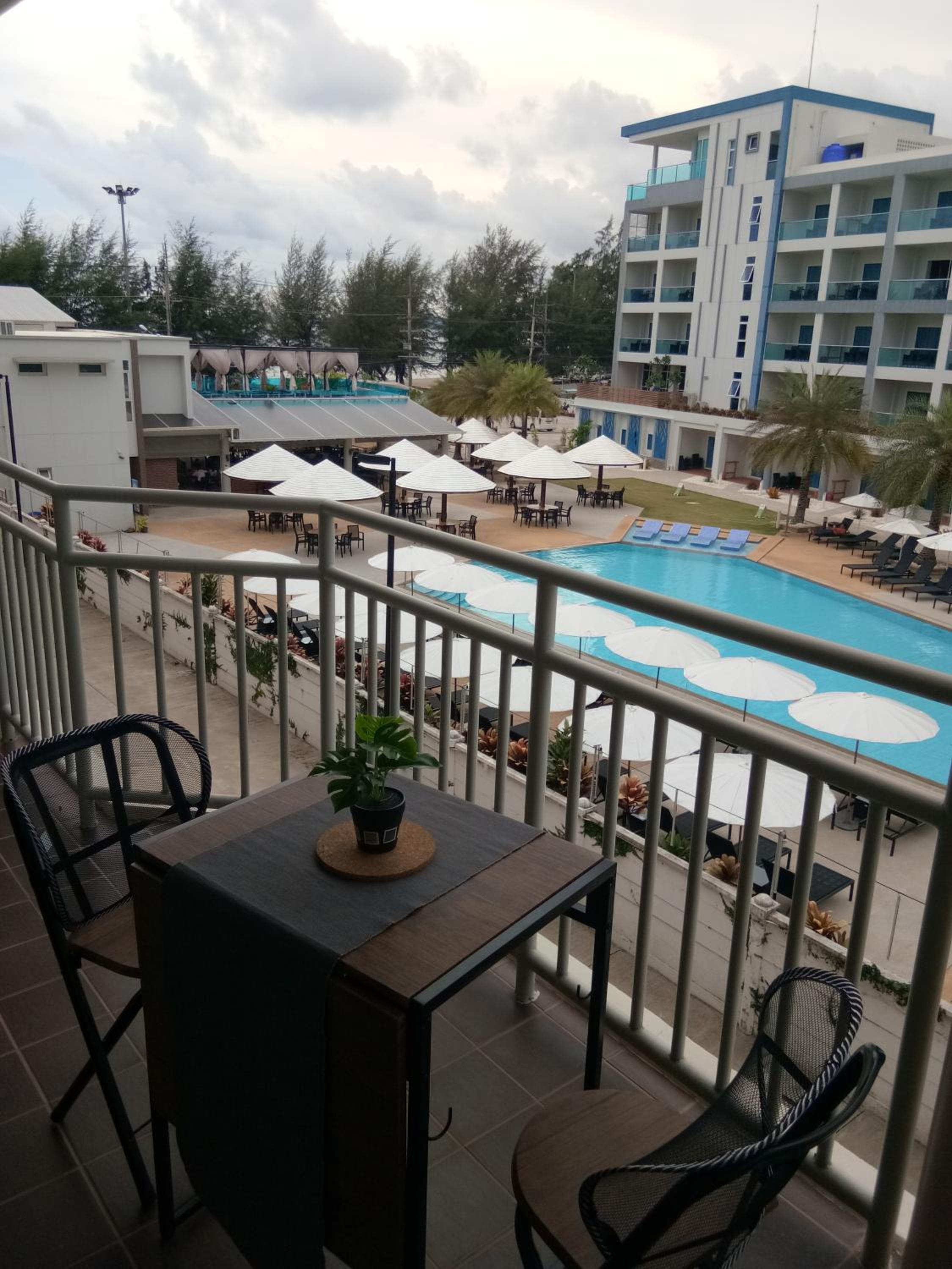 Apartment with Pool View  - Photo 28