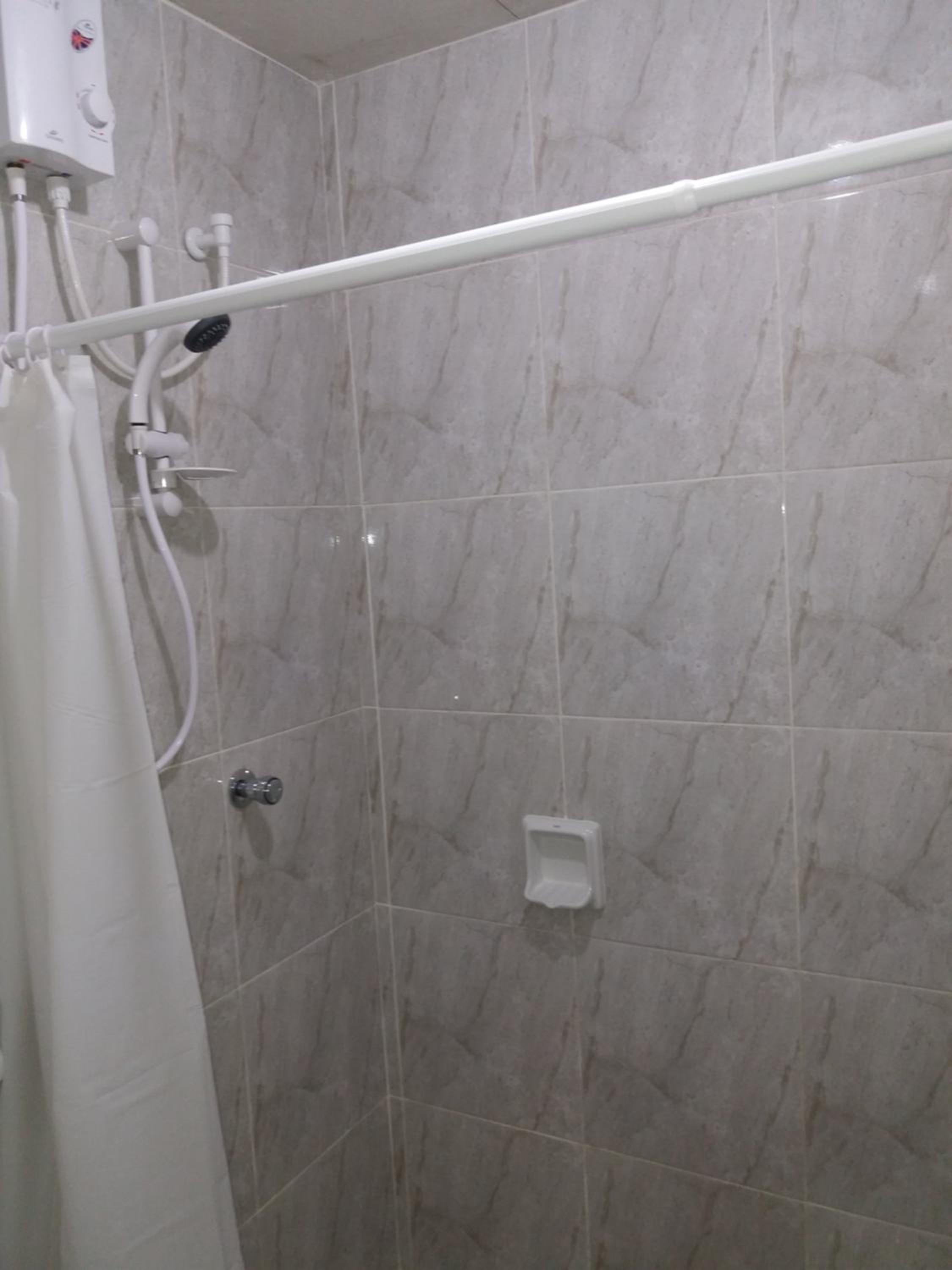 Economy Quadruple Room with Shared Bathroom photo 2